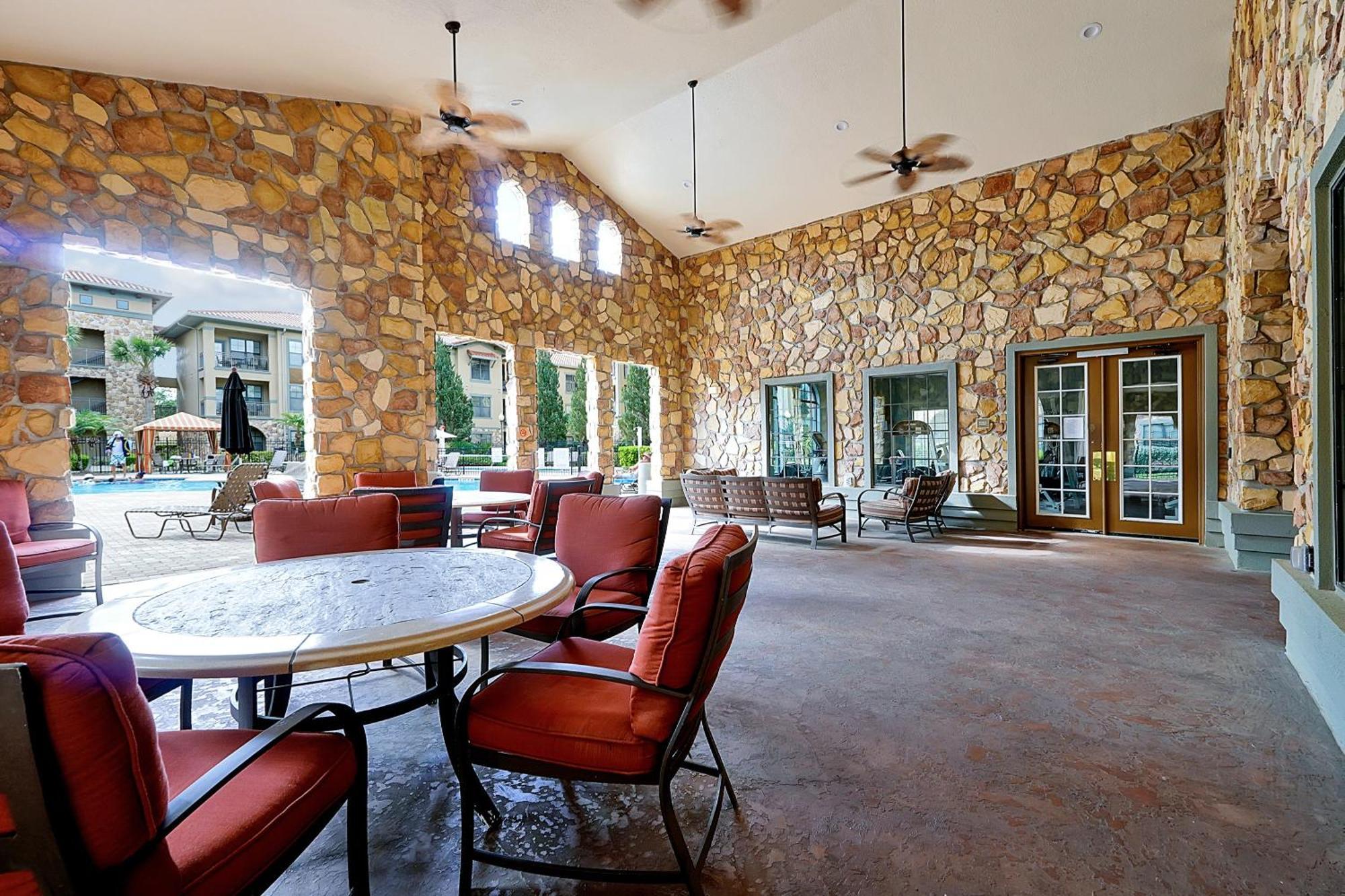 Hidden Paradise In Bella Piazza View Holiday home Davenport