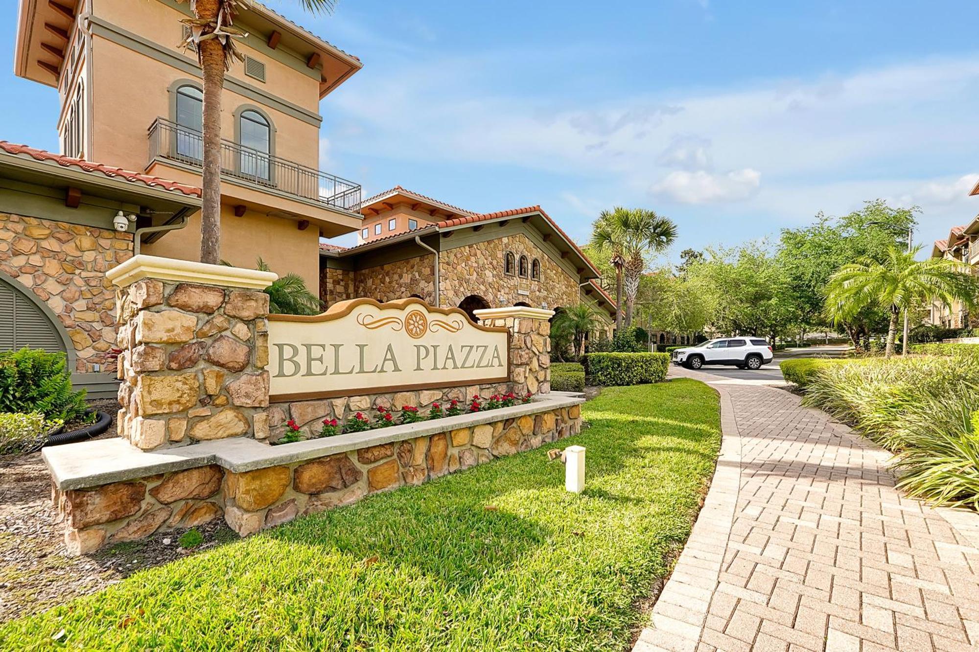 Hidden Paradise In Bella Piazza View *