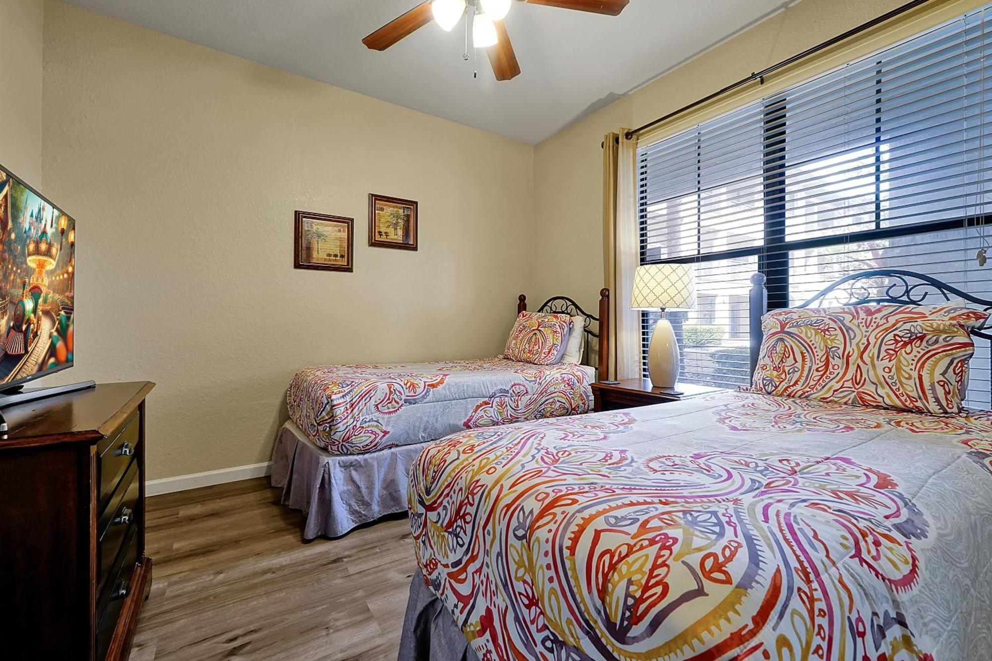 Hidden Paradise In Bella Piazza View *