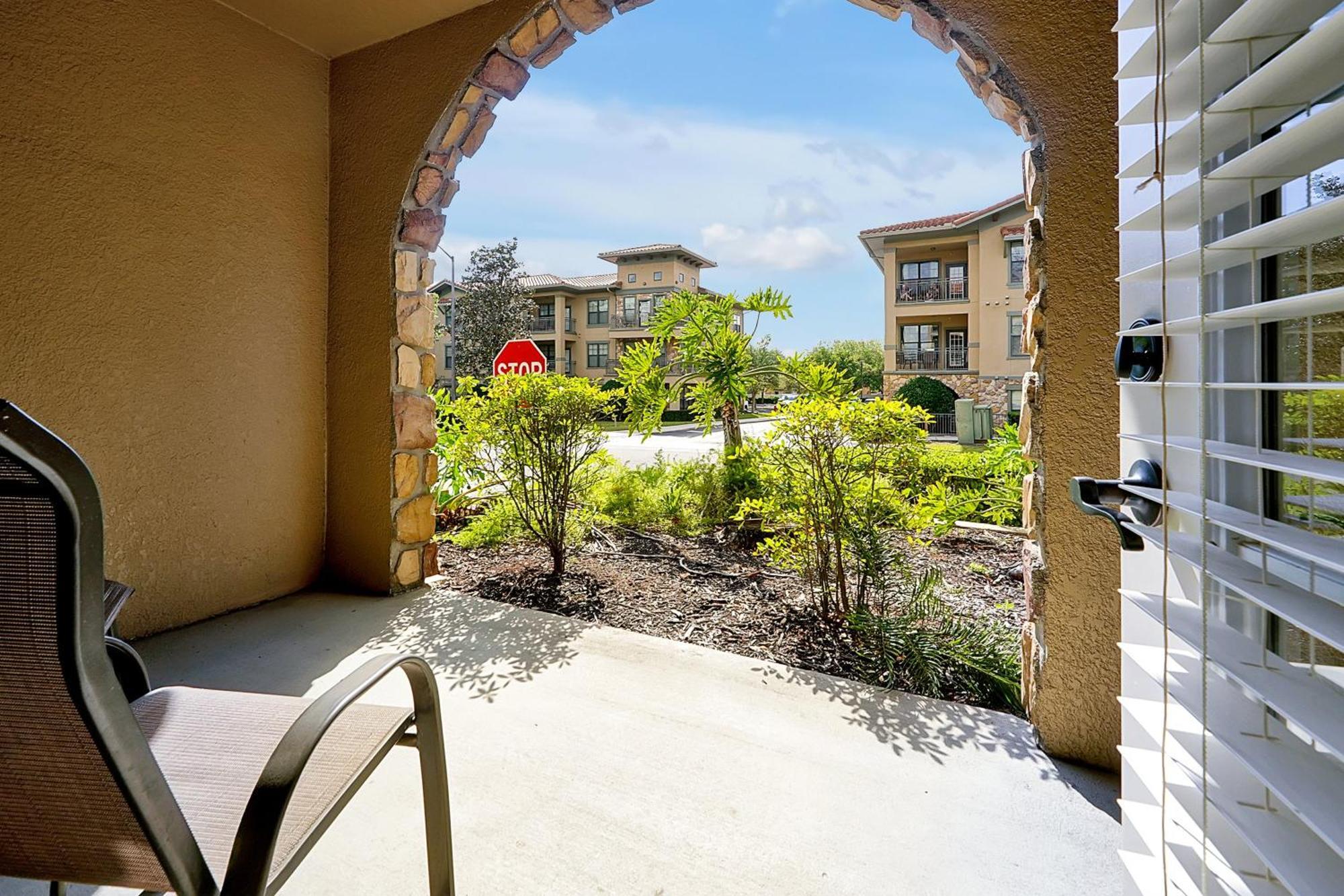 Hidden Paradise In Bella Piazza View Davenport