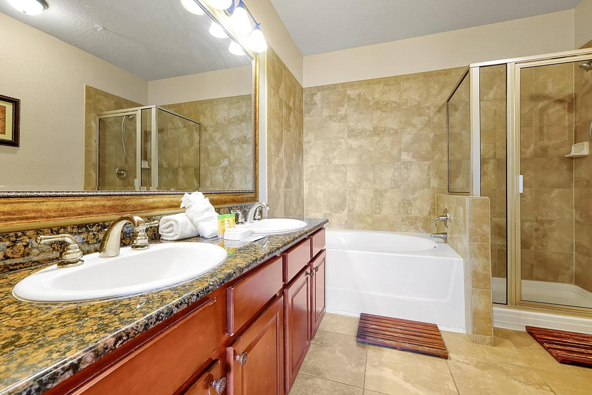 Hidden Paradise In Bella Piazza View * Davenport