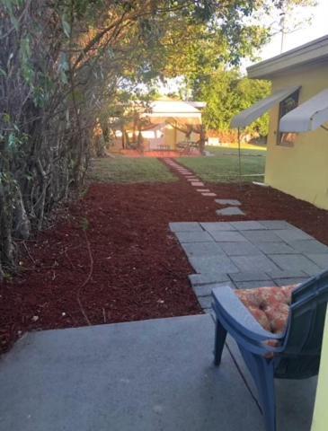Resort Option1 3 Bedroom House Only Option2 Studio Cottage Only Option3 House Plus Cottage Fenced Backyard Private Patio Areas Grill Firepit Plenty Parking! Quick Access 10 Min To Beach Airport Delray West Palm Lake Worth Beach