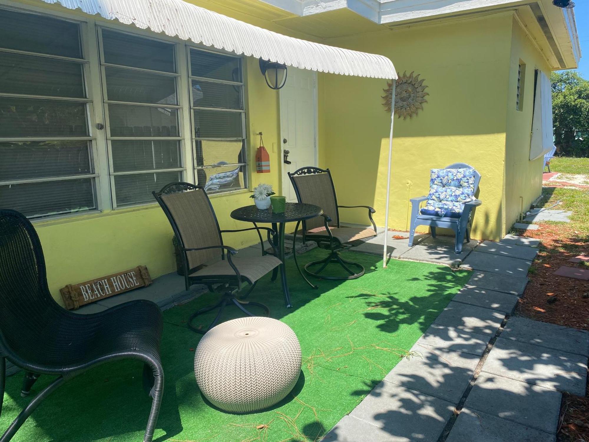 Option1 3 Bedroom House Only Option2 Studio Cottage Only Option3 House Plus Cottage Fenced Backyard Private Patio Areas Grill Firepit Plenty Parking! Quick Access 10 Min To Beach Airport Delray West Palm *