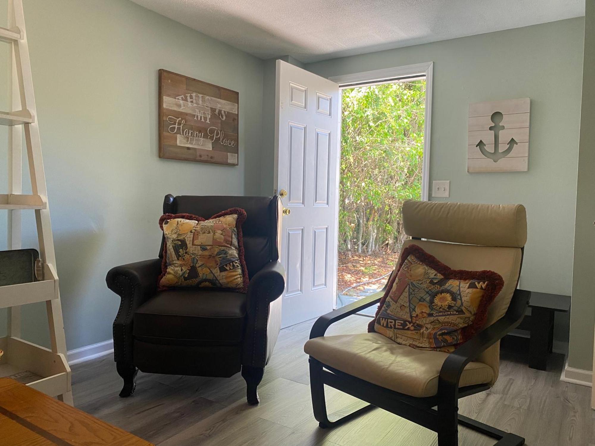 Option1 3 Bedroom House Only Option2 Studio Cottage Only Option3 House Plus Cottage Fenced Backyard Private Patio Areas Grill Firepit Plenty Parking! Quick Access 10 Min To Beach Airport Delray West Palm