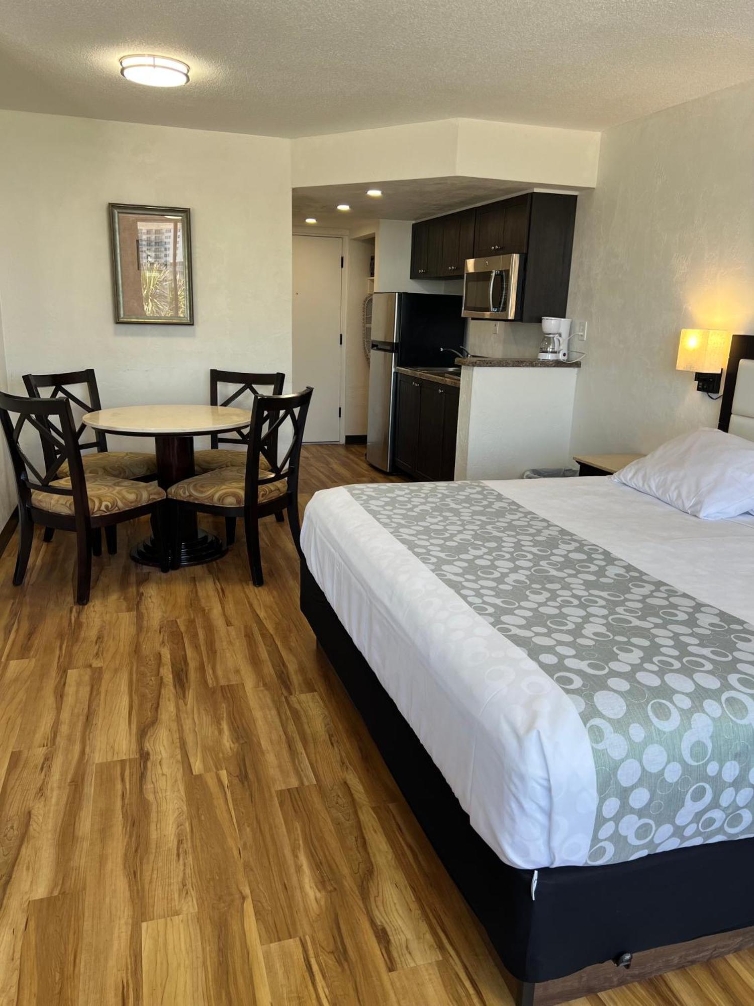 Inn Flamingo Beachfront - Daytona Daytona Beach