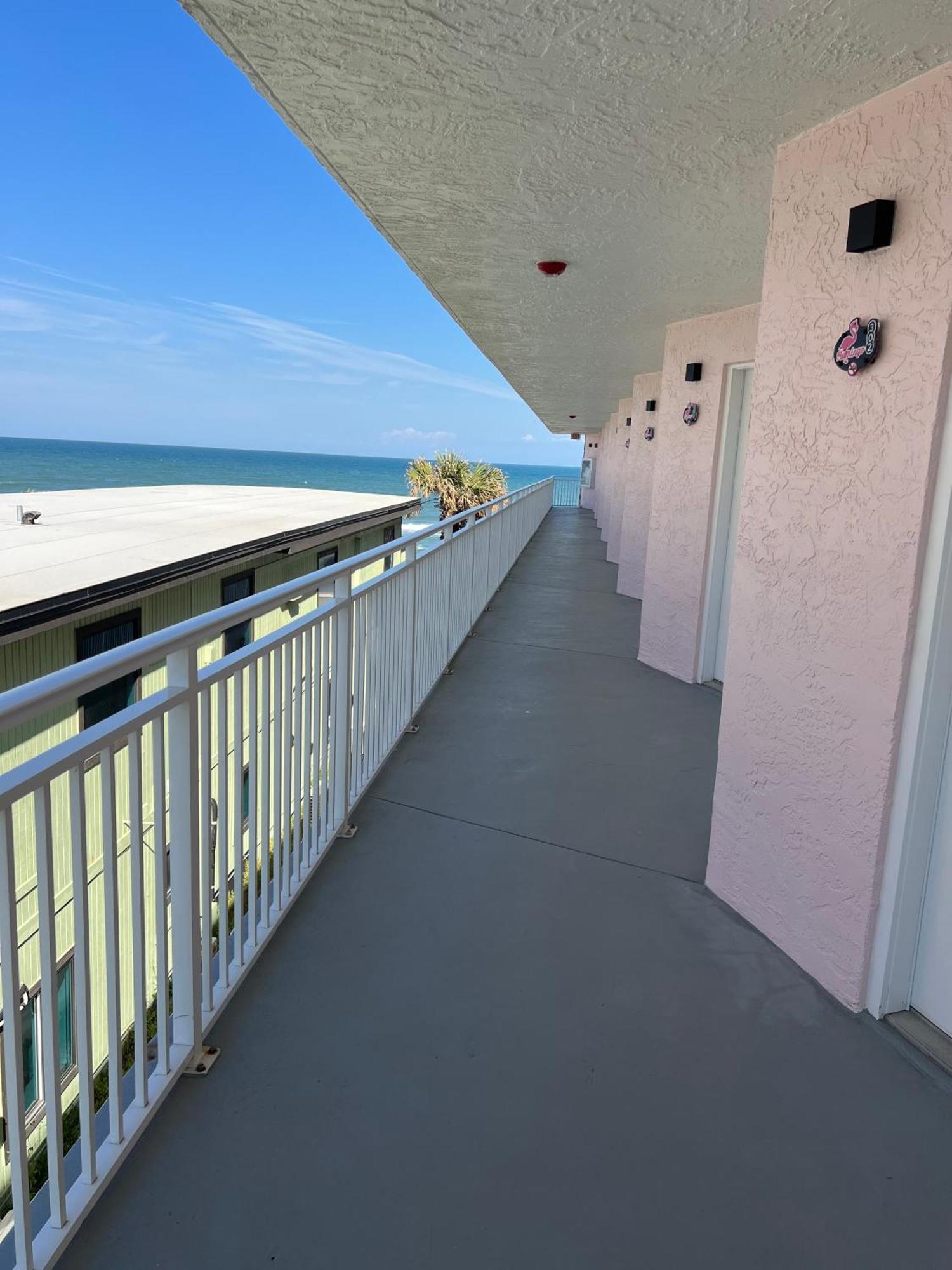 Flamingo Beachfront - Daytona Inn 2*