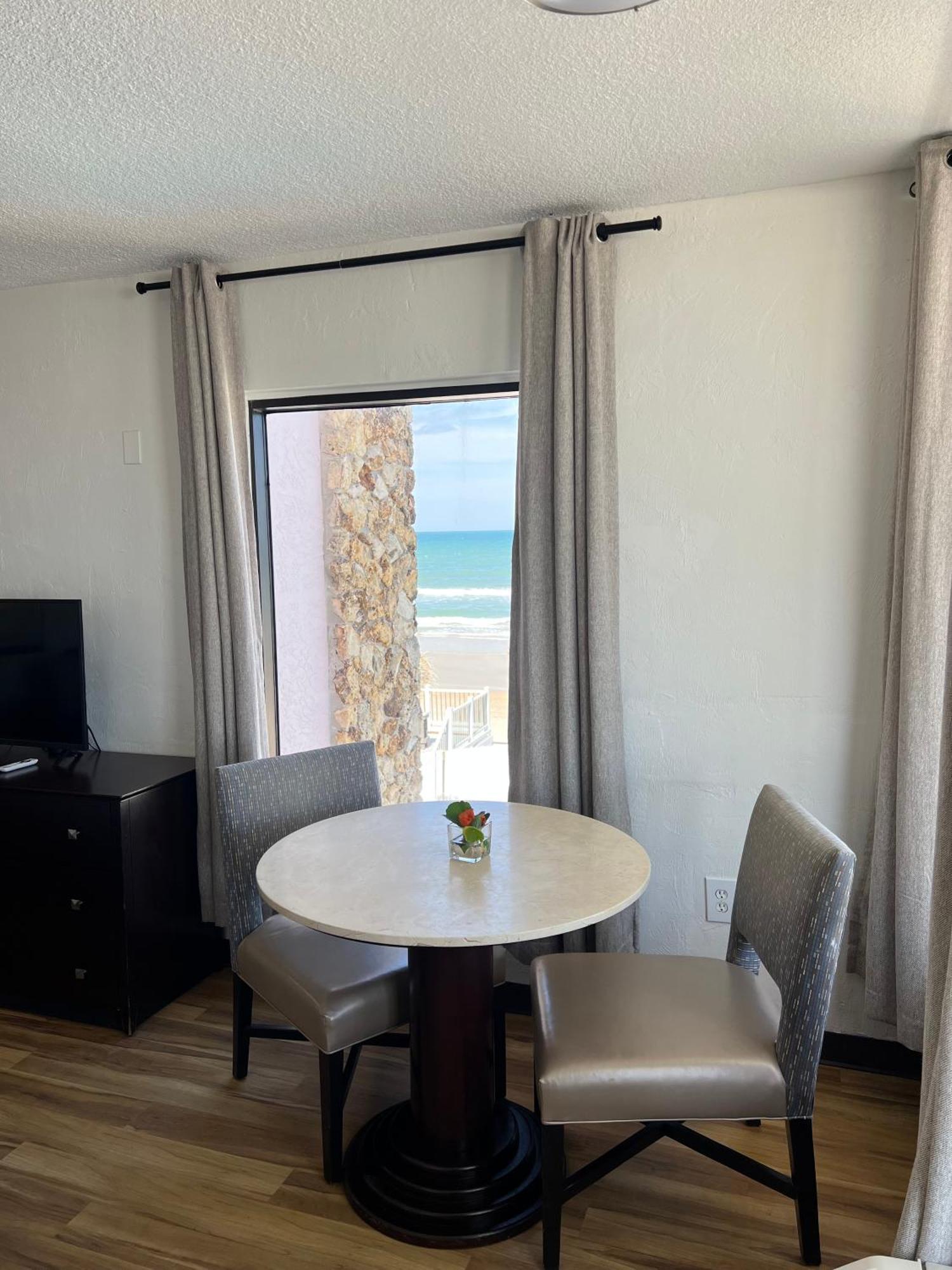 Flamingo Beachfront - Daytona Inn Daytona Beach