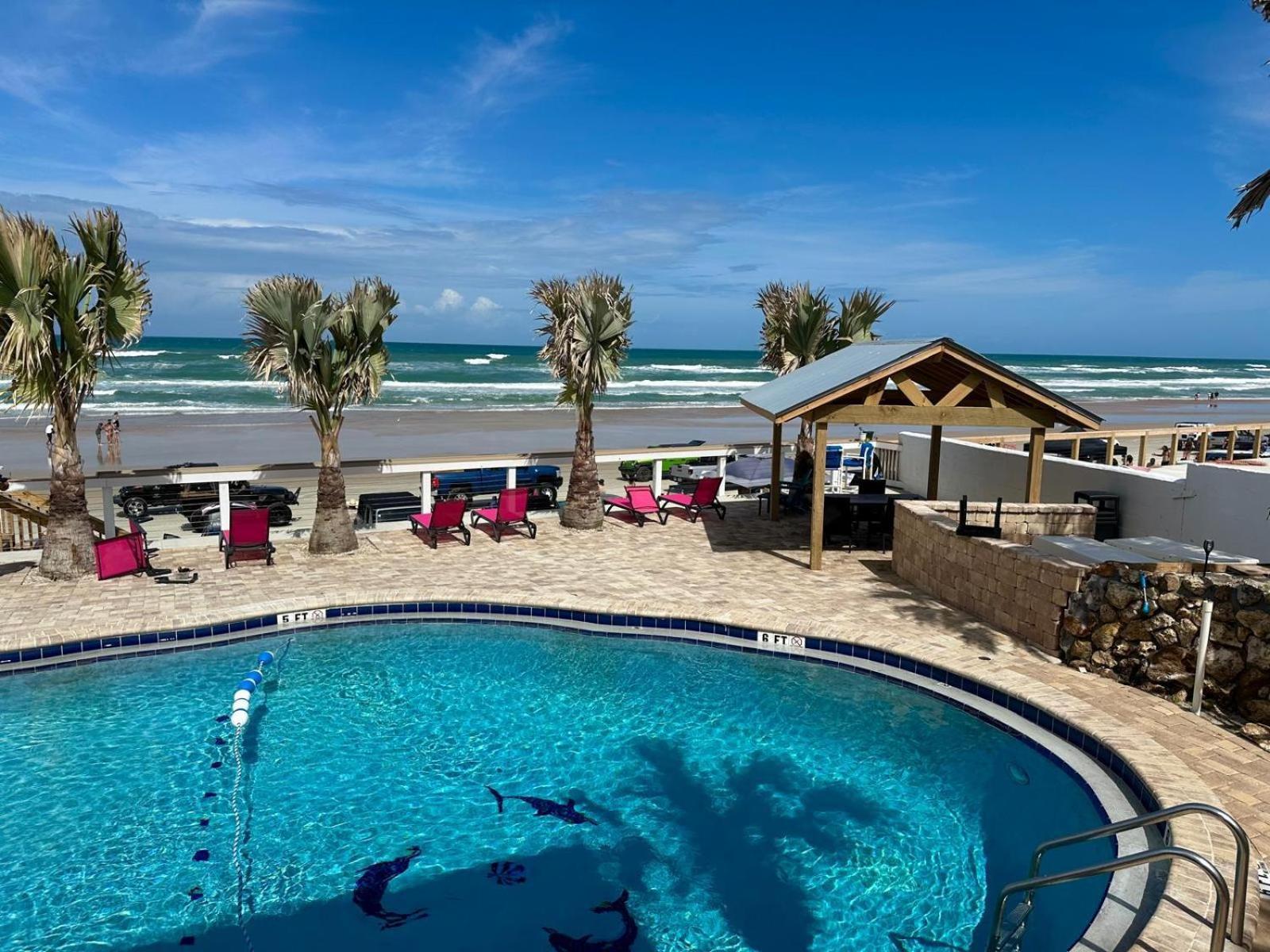 Flamingo Beachfront - Daytona Daytona Beach