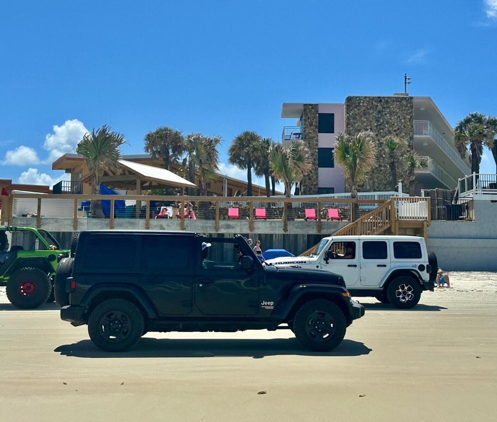 Flamingo Beachfront - Daytona 2*