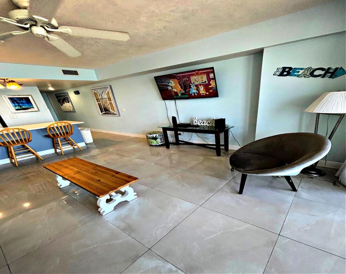 Apartment Vacation In Comfort And Luxury - 1br Direct Oceanfront - Wyndham Ocean Walk 1307 Daytona Beach