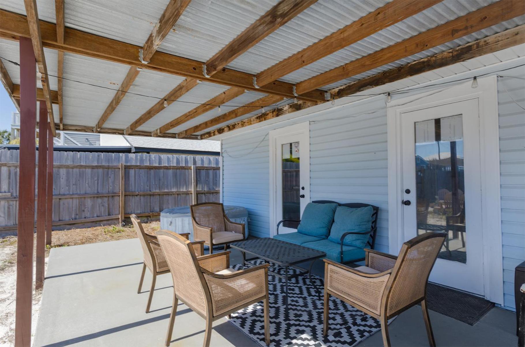 Beachside Bliss - Breakfast, Walk To Schooners, Sleeps 15, Fenced Privacy Panama City Beach
