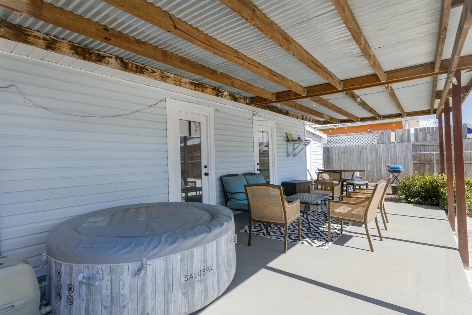 Beachside Bliss - Breakfast, Walk To Schooners, Sleeps 15, Fenced Privacy * Panama City Beach