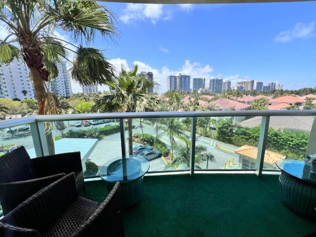 And Economic Family On The * Sunny Isles Beach
