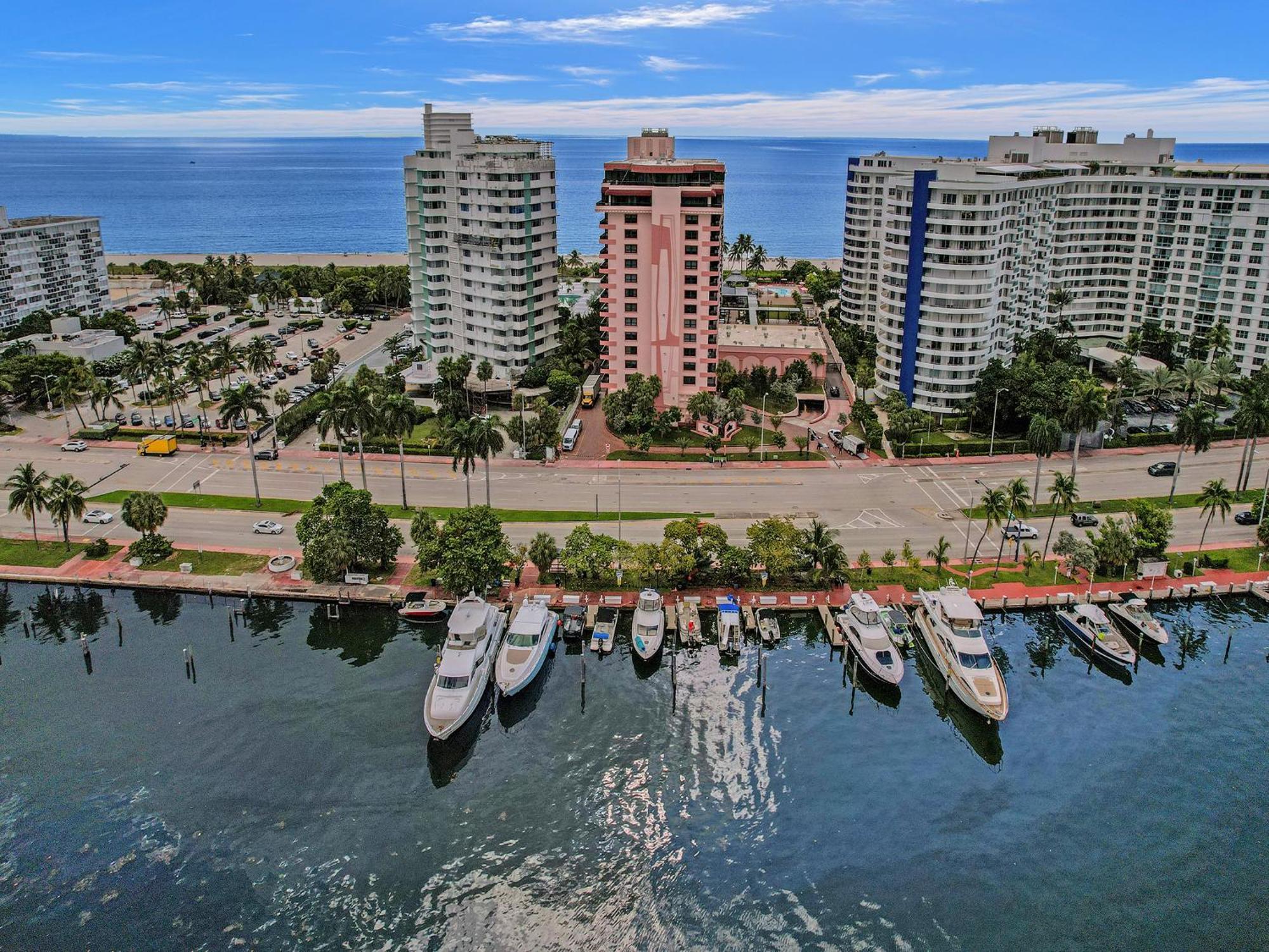 Chic 2-bedroom With Service & Gym / 1210 Miami Beach