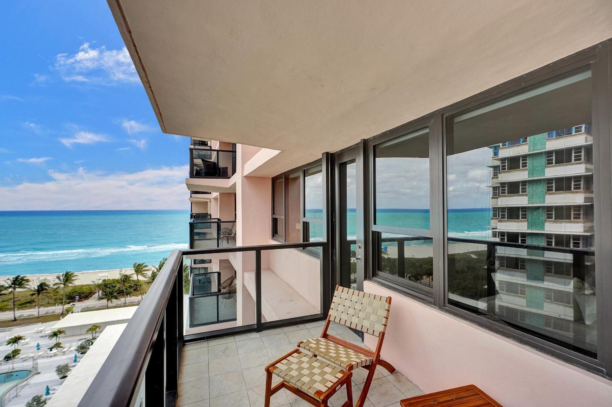 Chic 2-bedroom With Service & Gym / 1210 Miami Beach