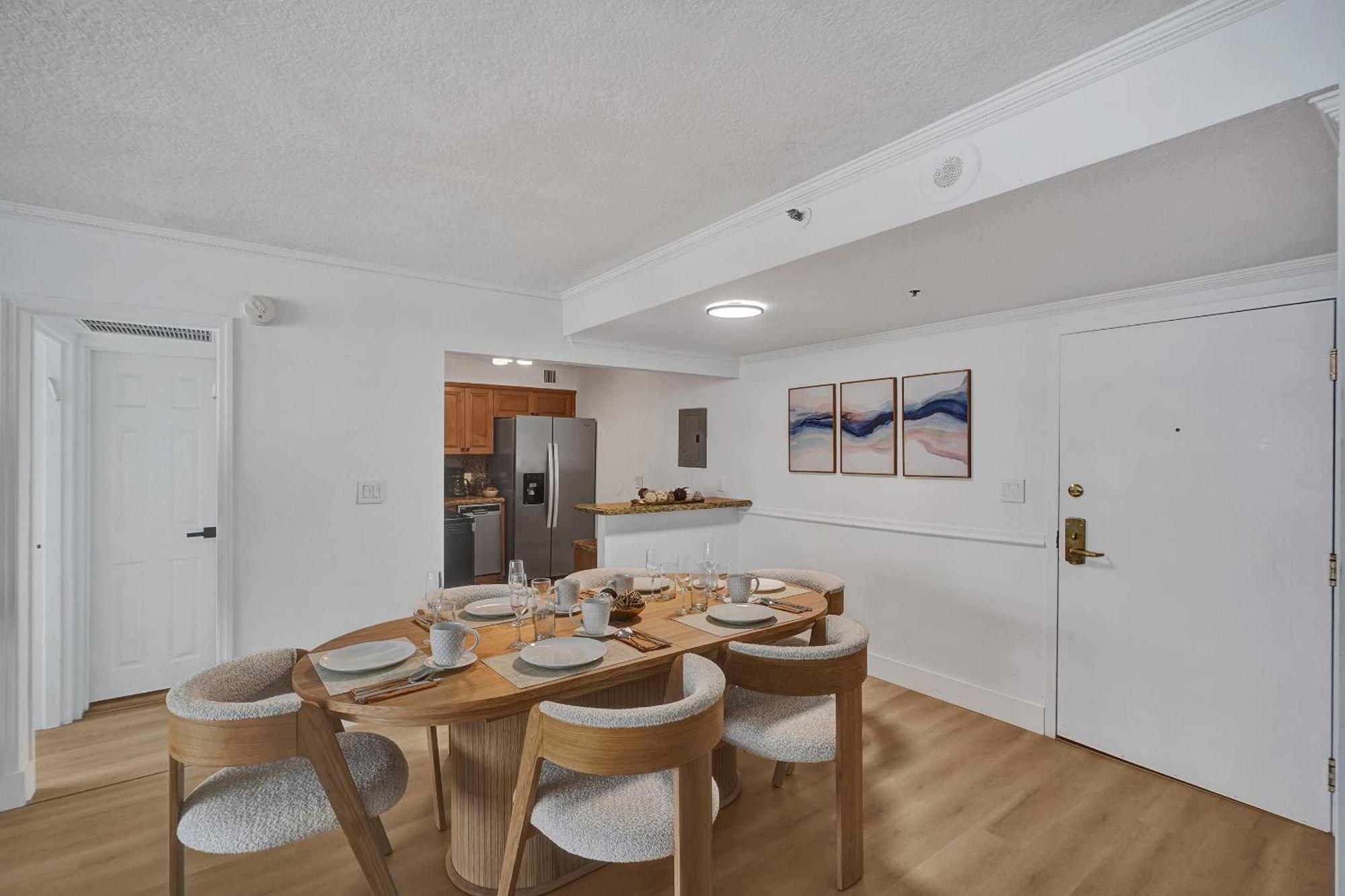 Chic 2-bedroom With Service & Gym / 1210 Apartment Miami Beach