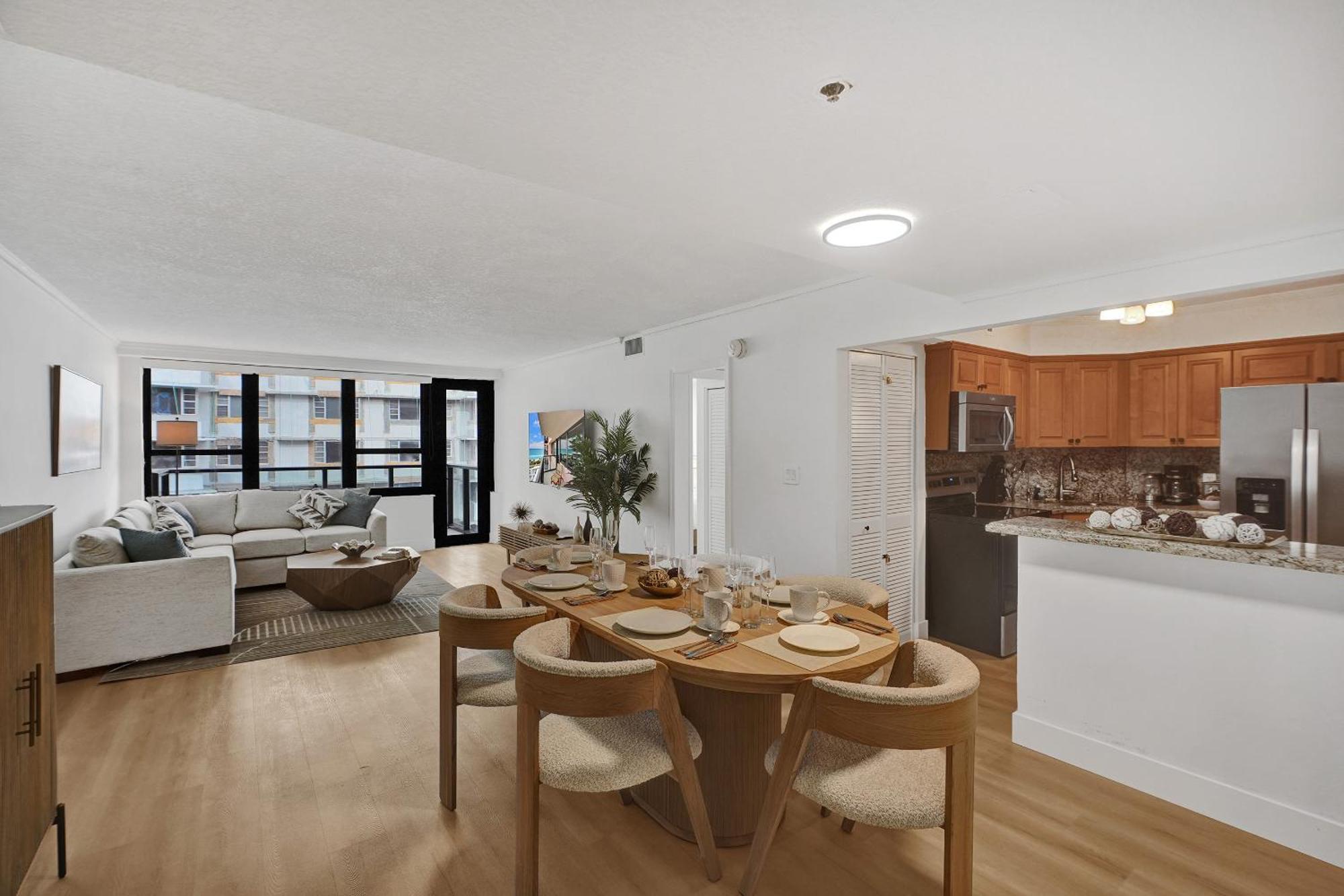 Chic 2-bedroom With Service & Gym / 1210 Apartment