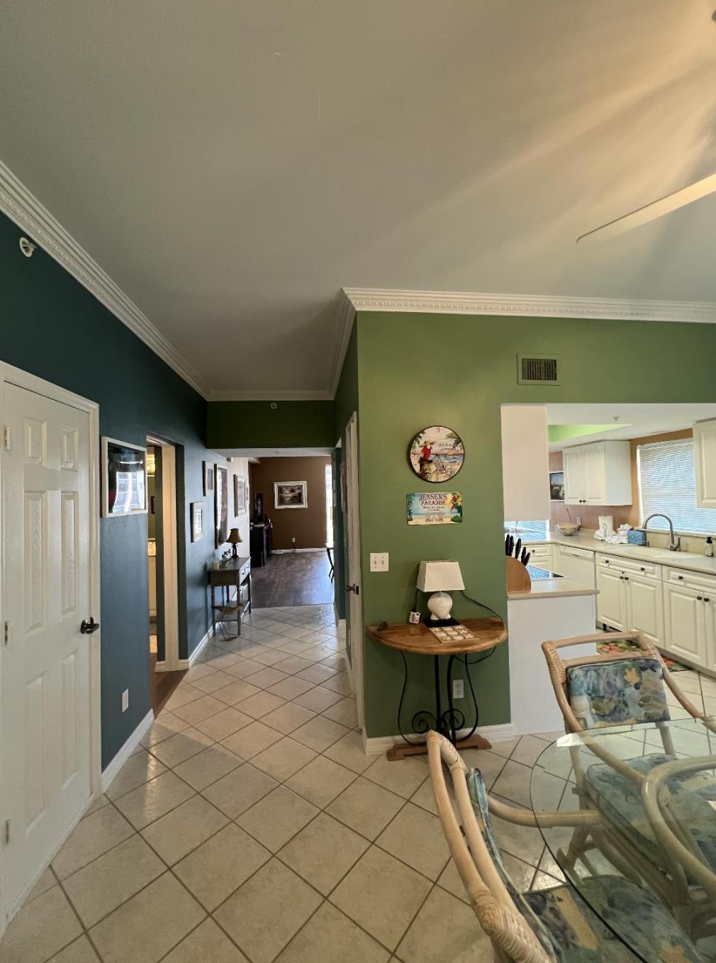 Canal-front W/ Heated Pool & Access! Holiday home *