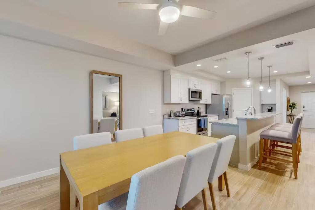 Gulf Access With Boat Slip, Heated Saltwater Pool, Dog-friendly-bacino Vista #306 - Roelens *