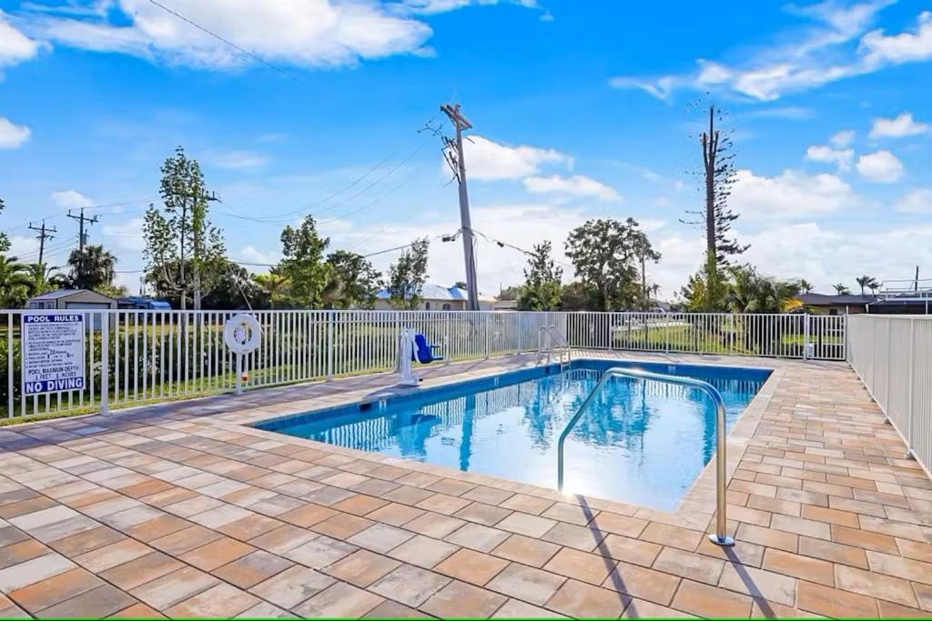 Holiday home Gulf Access With Boat Slip, Heated Saltwater Pool, Dog-friendly -bacino Vista #304 - Roelens Cape Coral