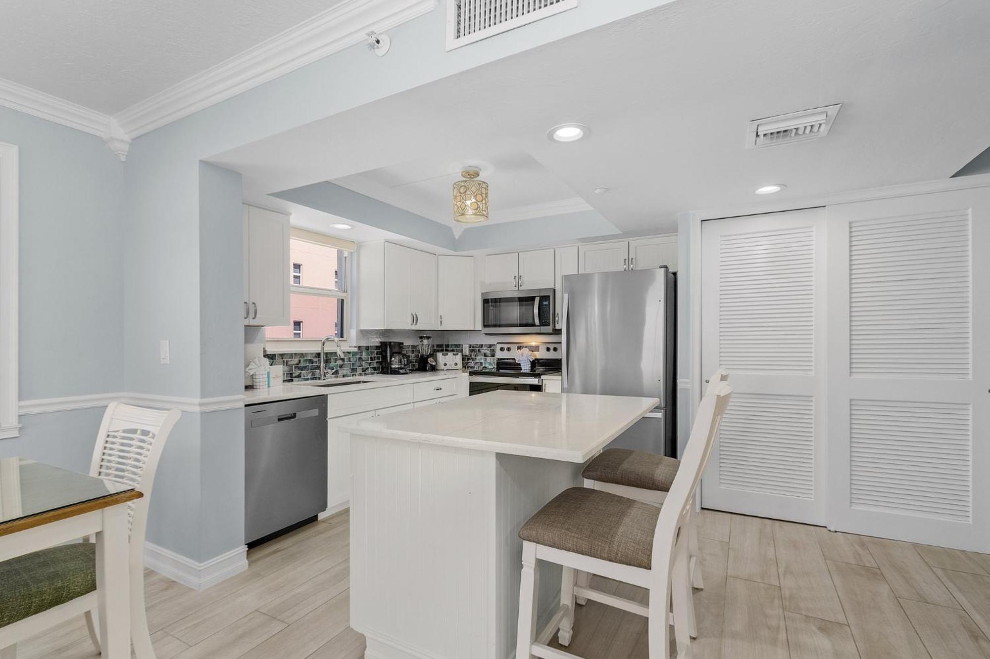 Holiday home 706 Top-floor W/ Gulf Views, Pool *