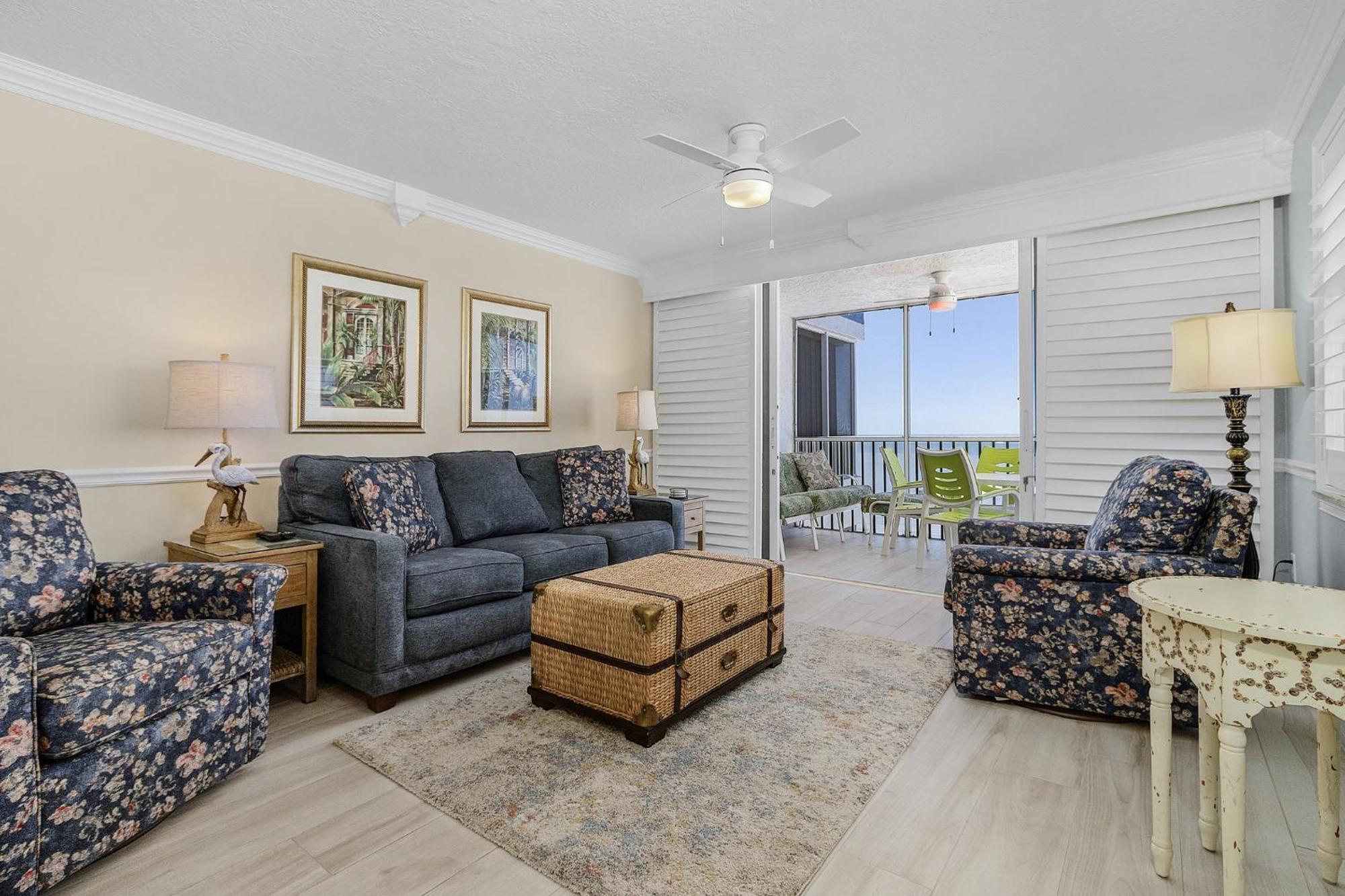 706 Top-floor W/ Gulf Views, Pool