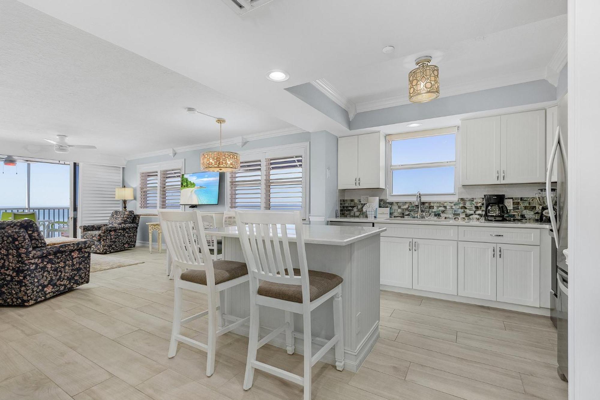 Holiday home 706 Top-floor W/ Gulf Views, Pool *