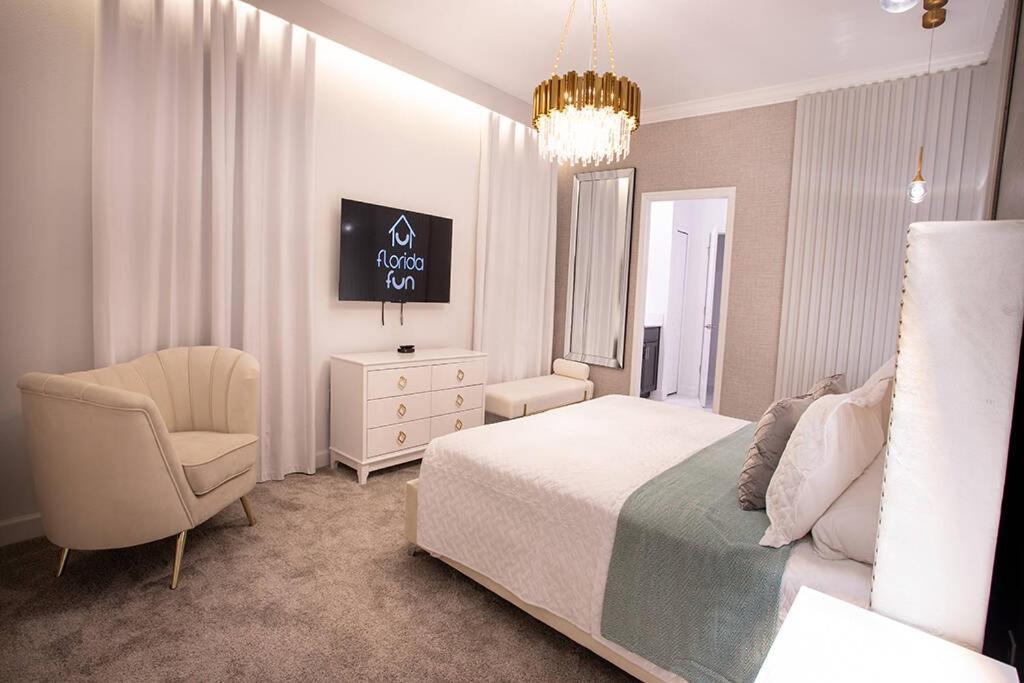 New 8 Bedrooms And 5 Bathrooms At Storey Holiday home *
