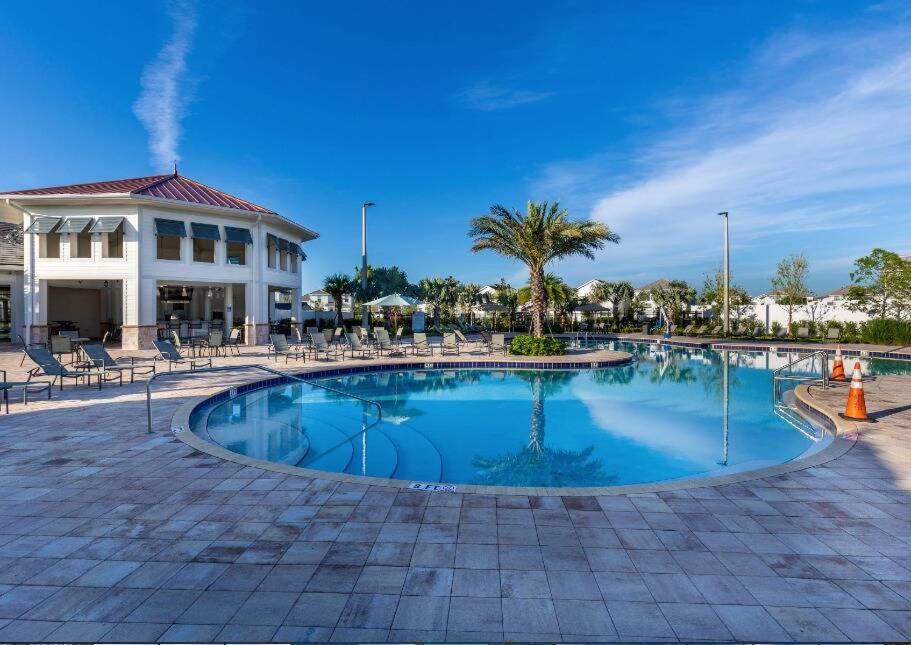 New 8 Bedrooms And 5 Bathrooms At Storey Kissimmee