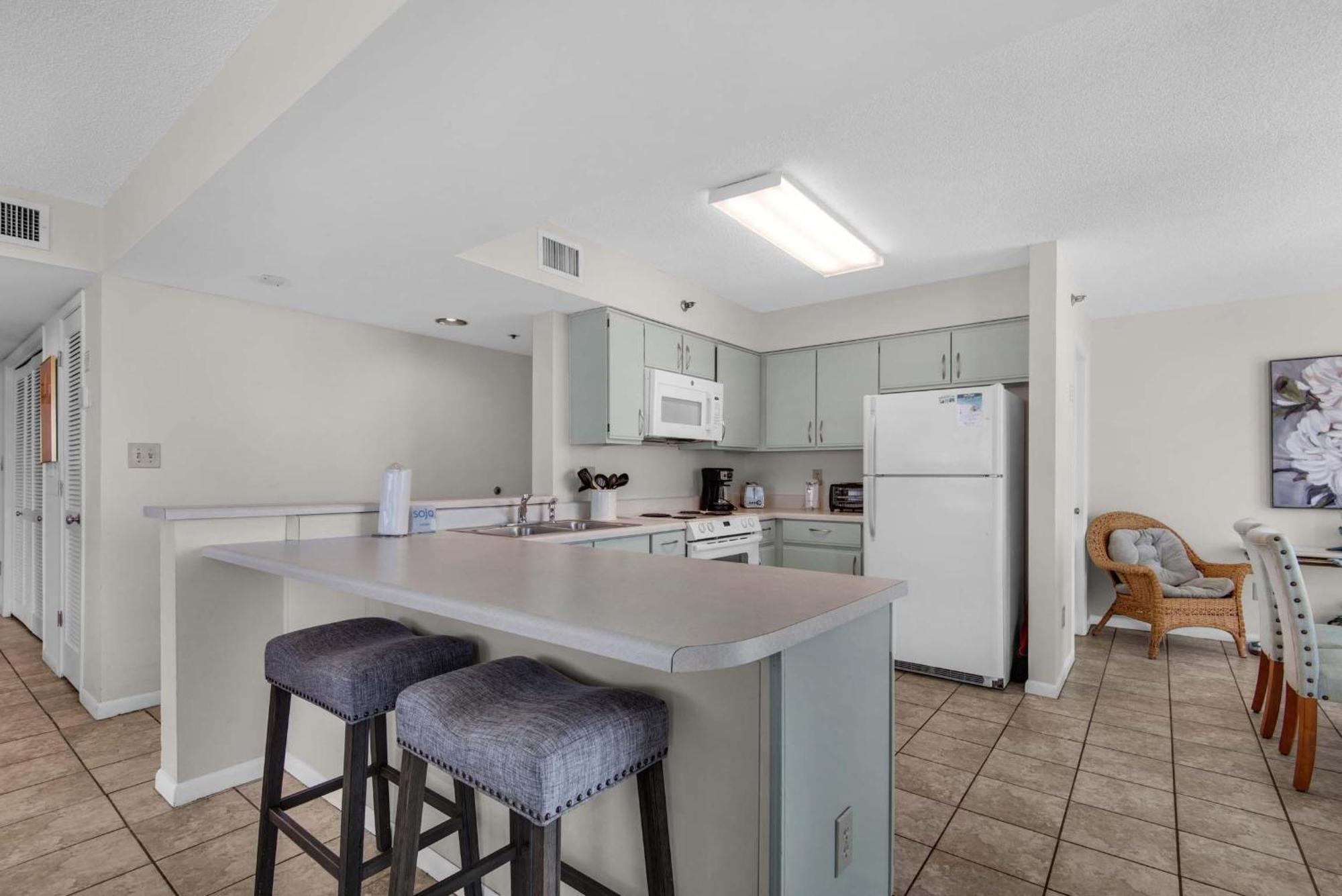 Tristan Towers Unit 10a * Pensacola