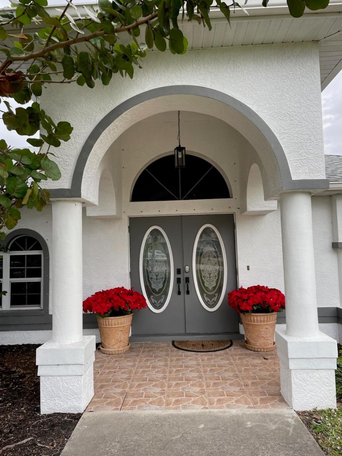 2101 Se 2nd Terr * Cape Coral