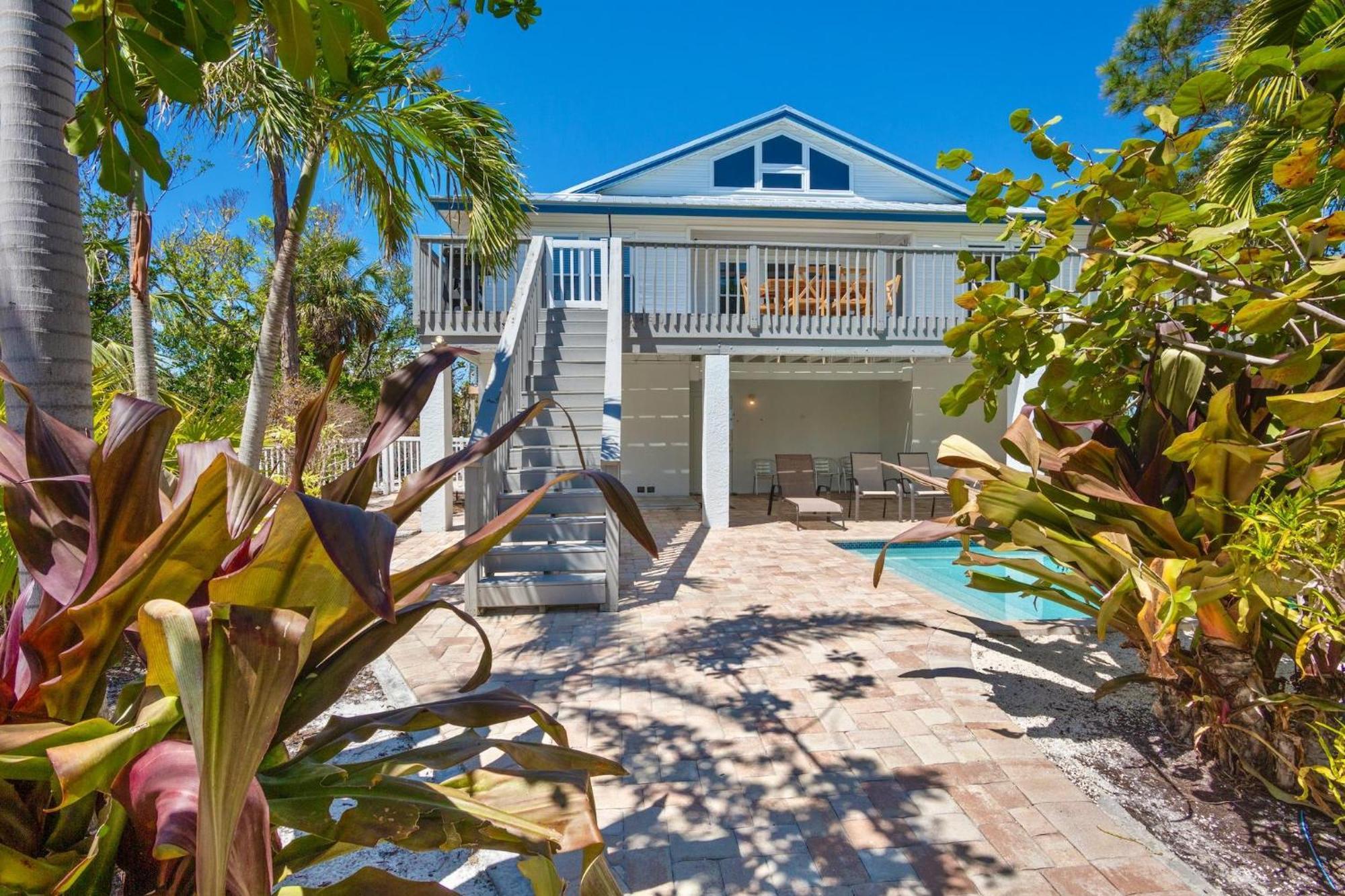 Magnolia Breeze Anna Maria