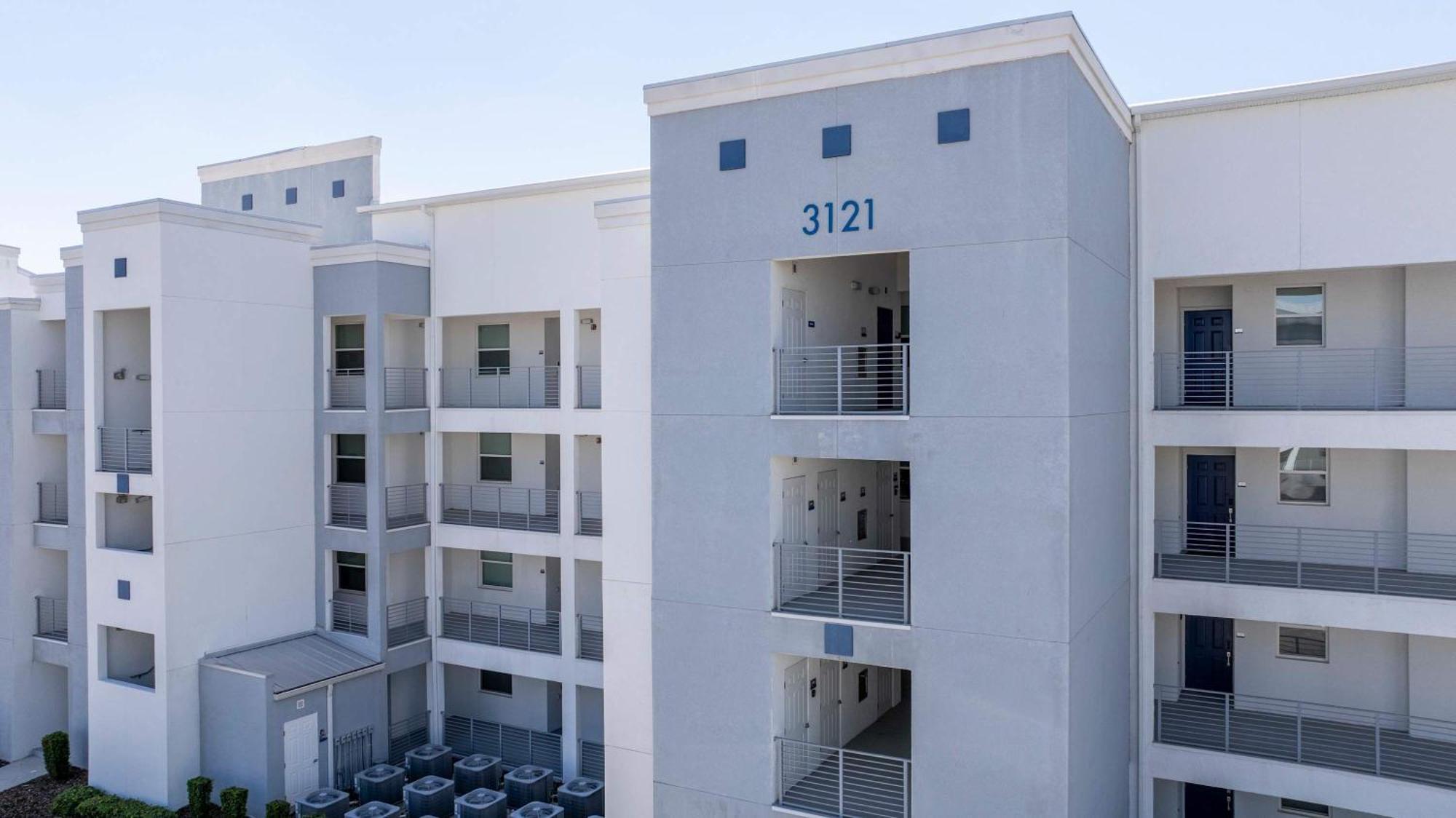 Gorgeous 2bd Close To At Storey Holiday home Kissimmee