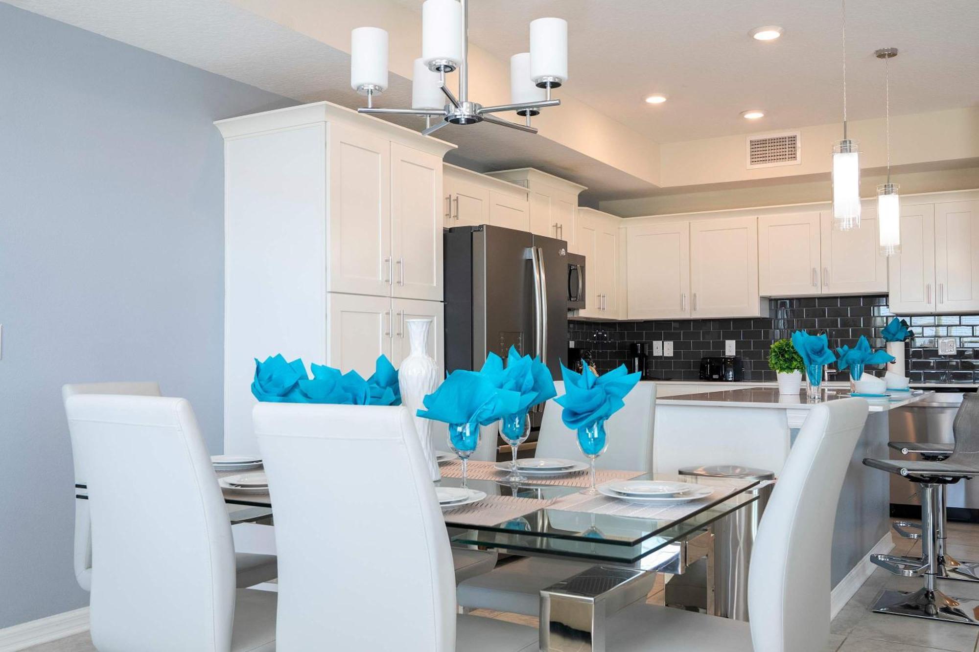 Gorgeous 2bd Close To At Storey Kissimmee
