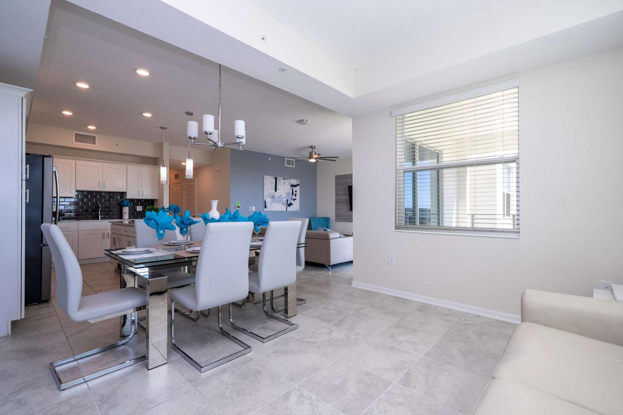 Gorgeous 2bd Close To At Storey Kissimmee