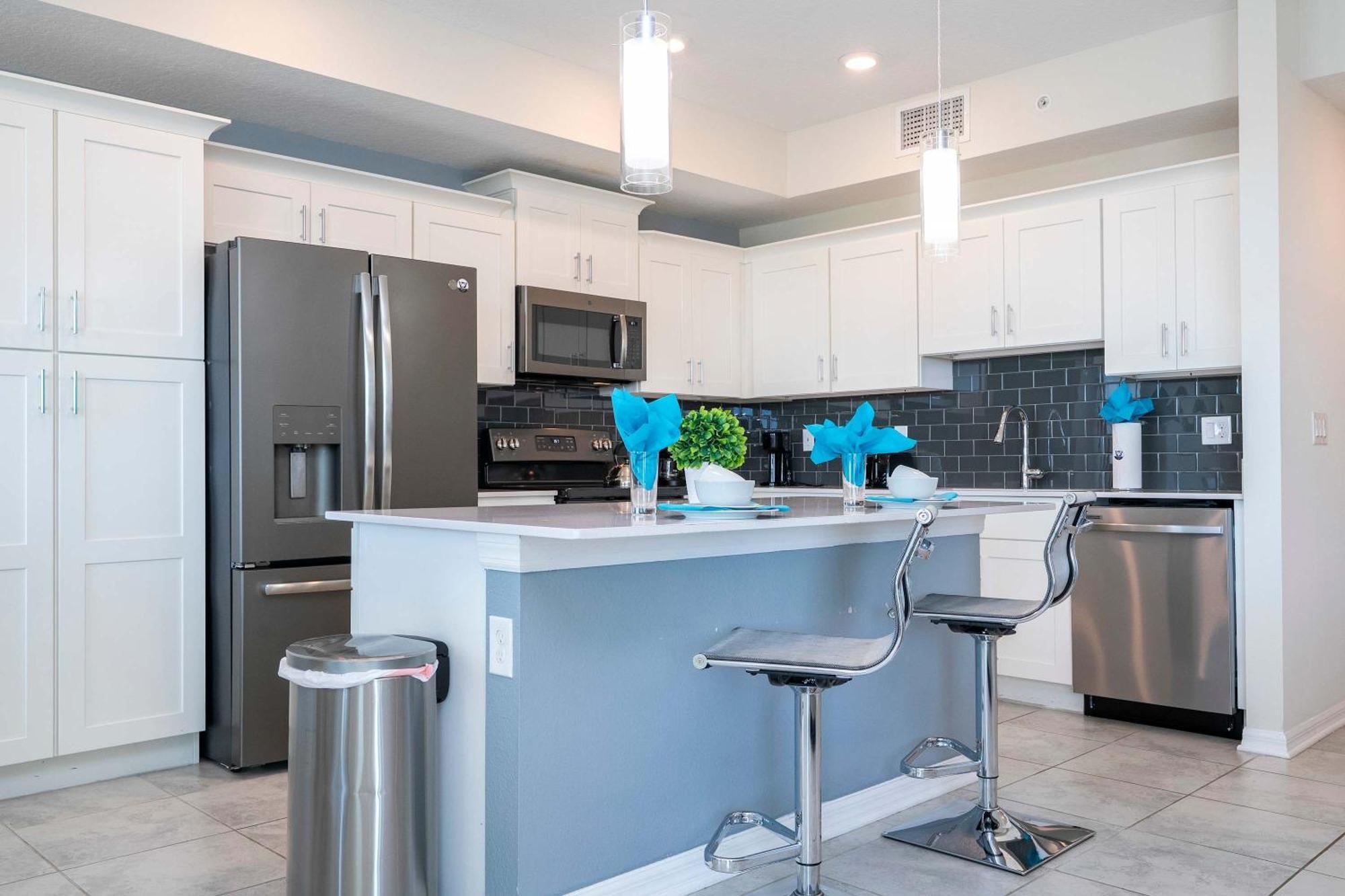 Gorgeous 2bd Close To At Storey