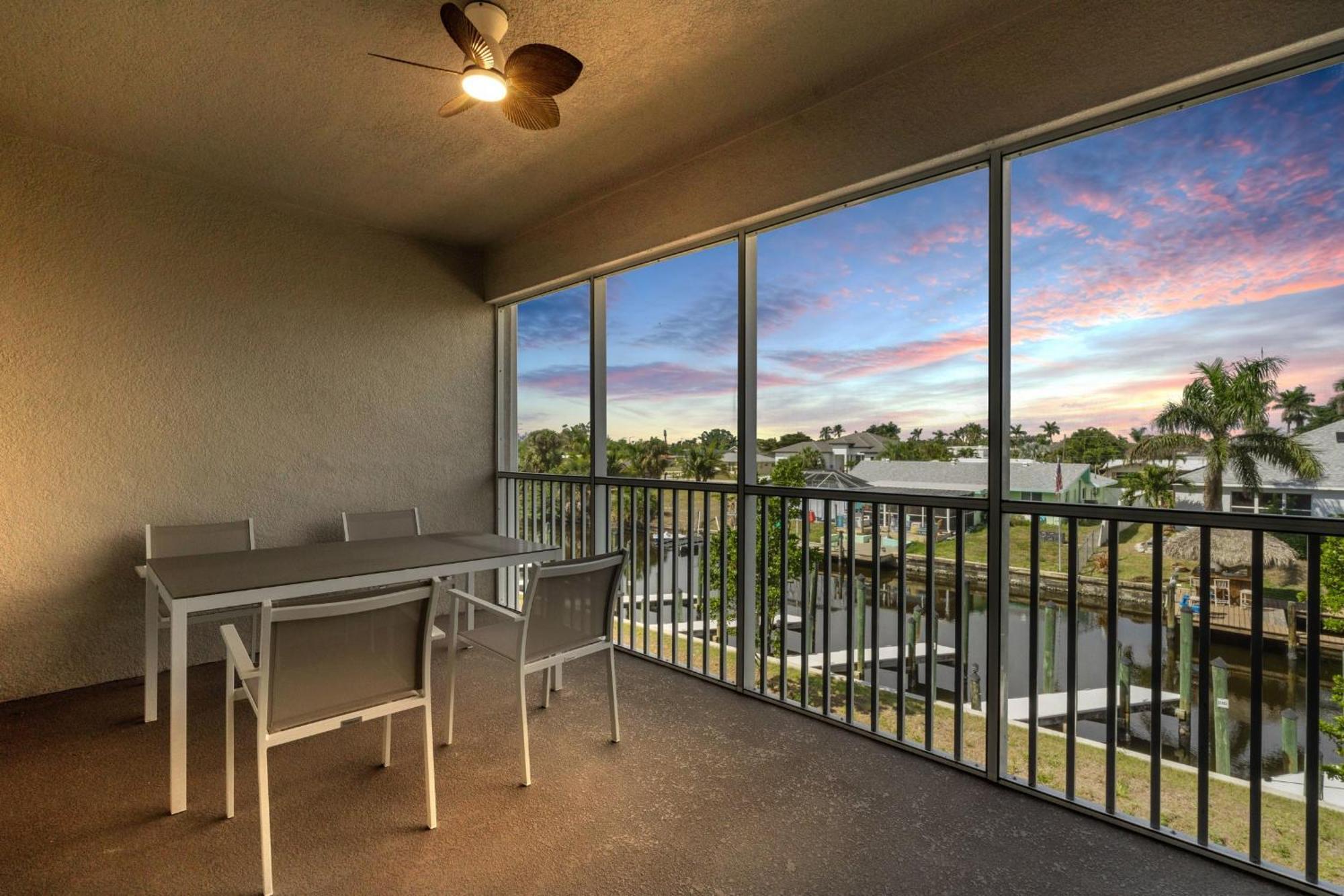 Holiday home Gulf Access With Boat Slip, Heated Saltwater Pool - Bacino Vistas 205 & 208 - Roelens *