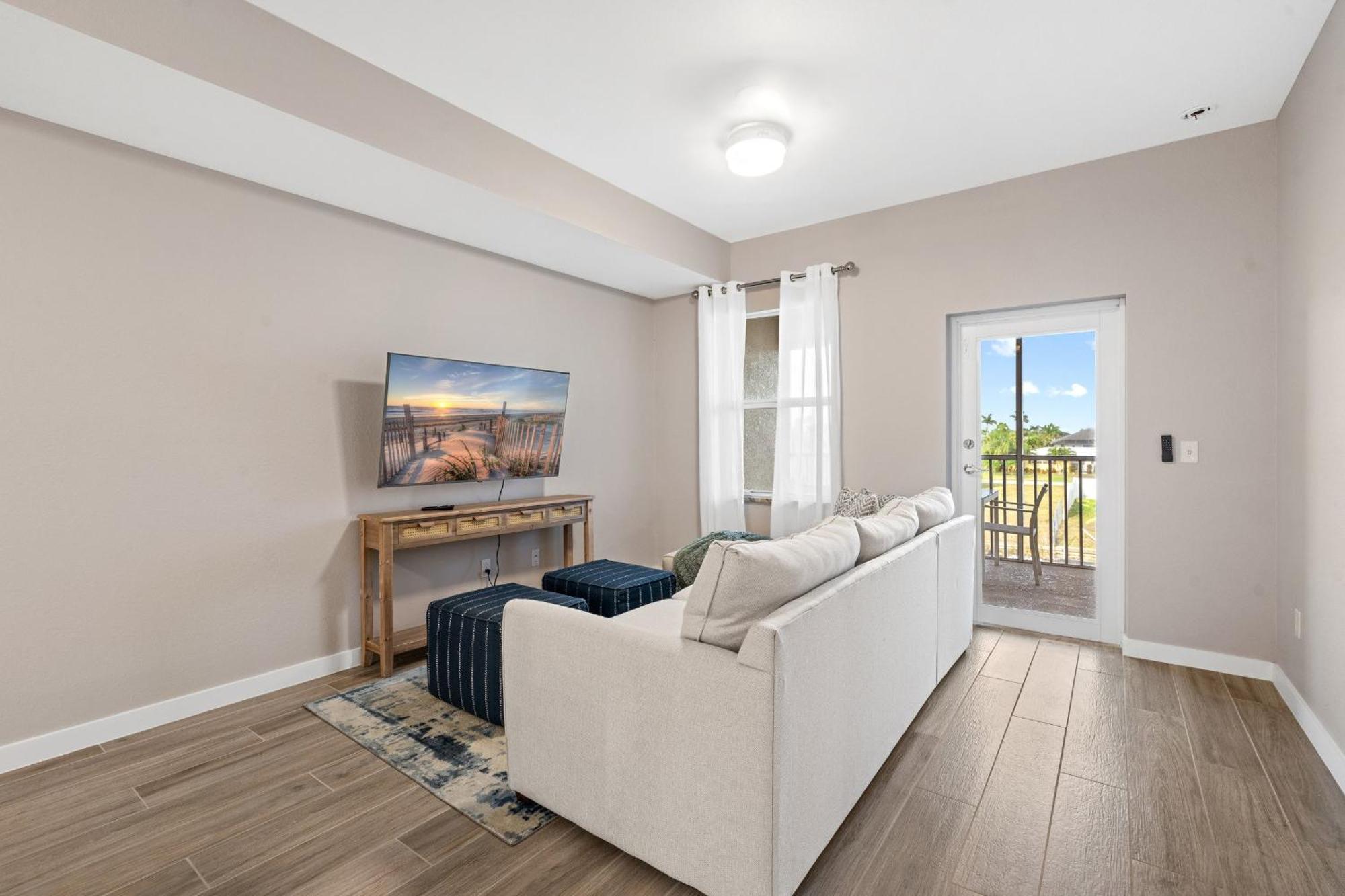 Gulf Access With Boat Slip, Heated Saltwater Pool - Bacino Vistas 205 & 208 - Roelens Holiday home