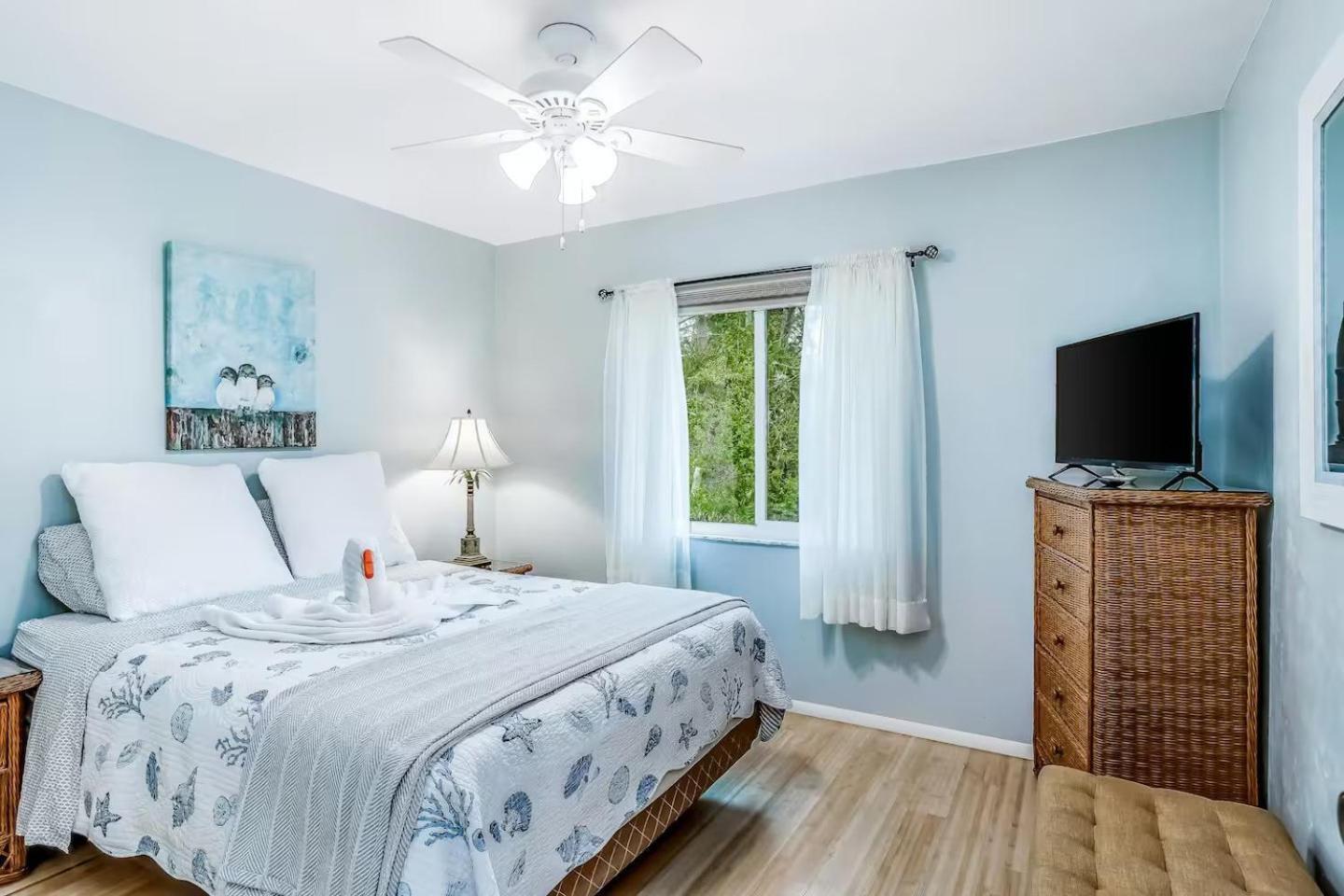Fresh Water Canal, Pet Friendly & Bikes - Coral Cove - Roelens Vacations Holiday home Cape Coral