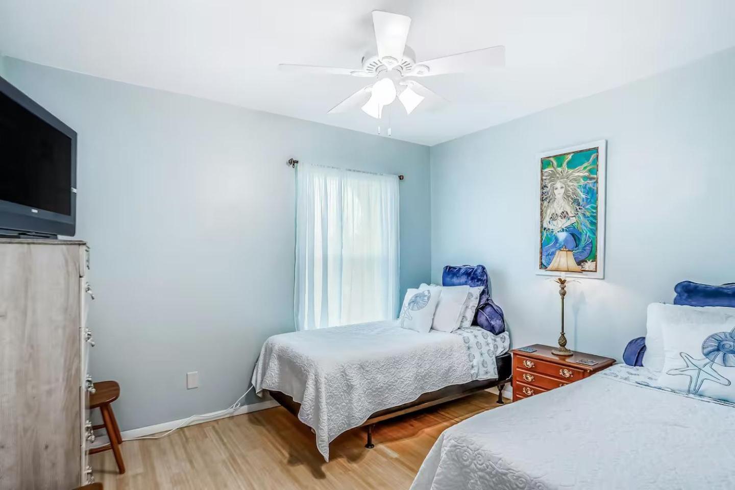 Fresh Water Canal, Pet Friendly & Bikes - Coral Cove - Roelens Vacations *