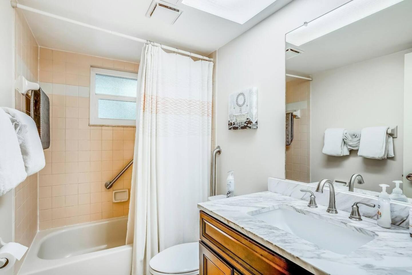Fresh Water Canal, Pet Friendly & Bikes - Coral Cove - Roelens Vacations Holiday home Cape Coral