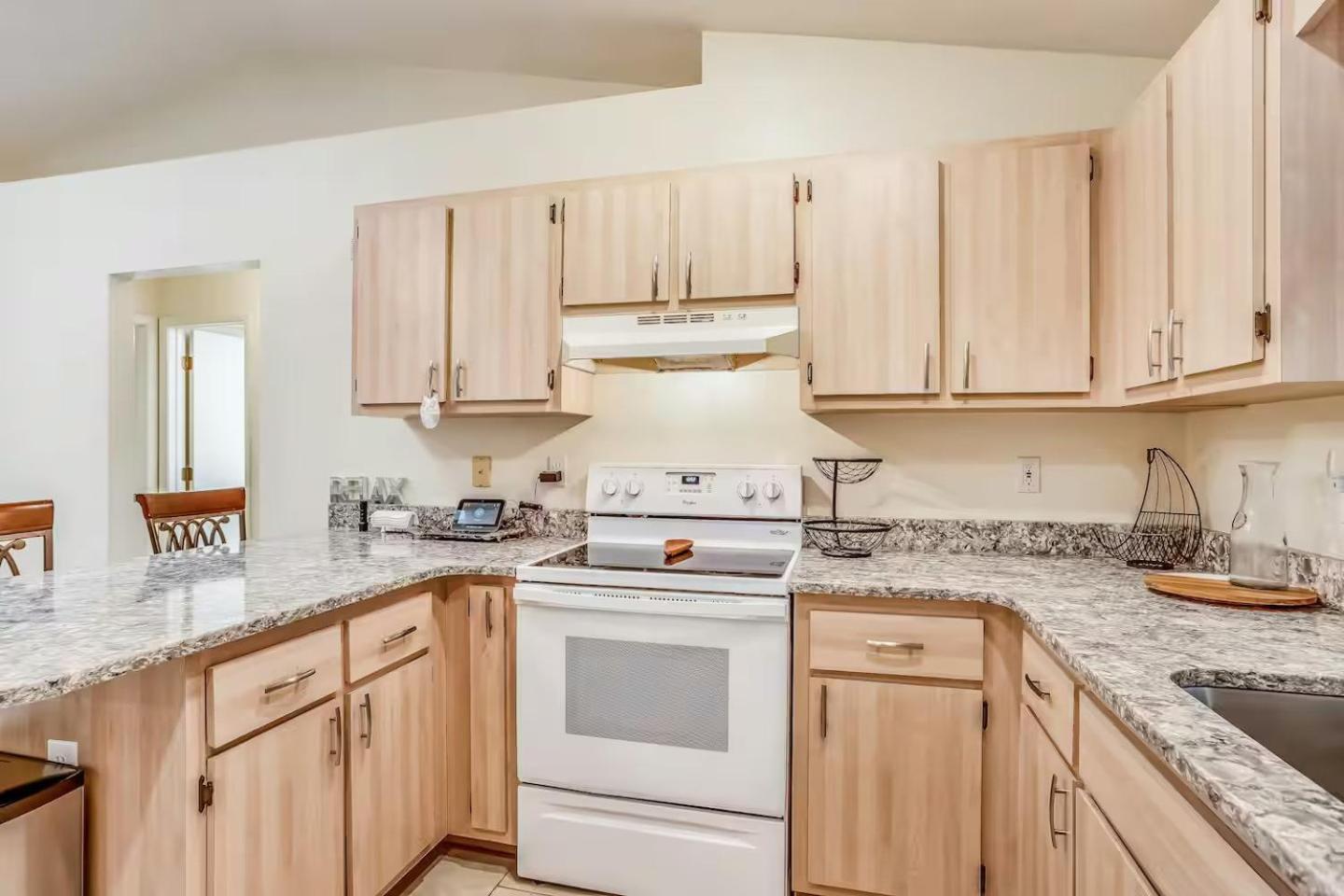 Fresh Water Canal, Pet Friendly & Bikes - Coral Cove - Roelens Vacations *