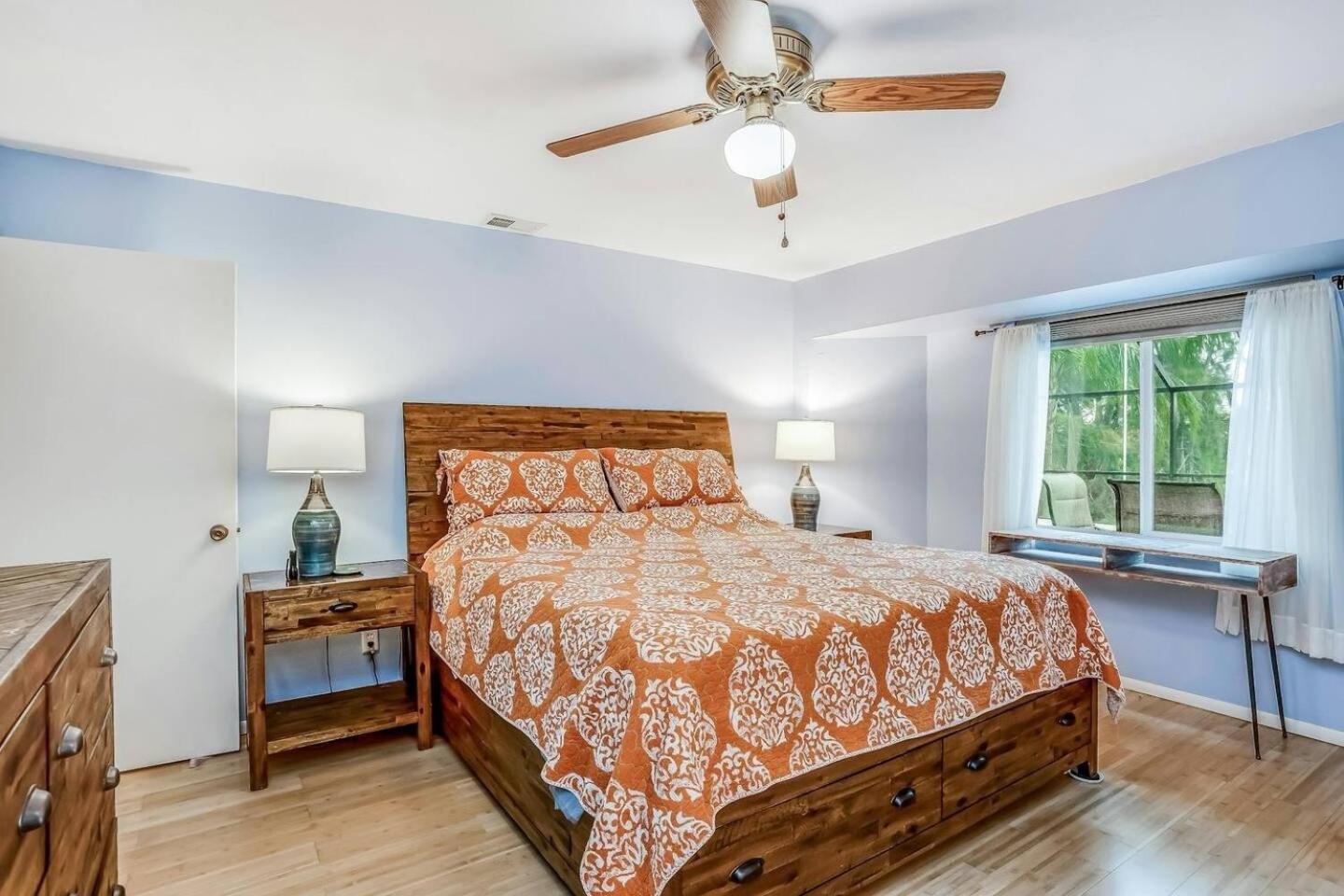 Fresh Water Canal, Pet Friendly & Bikes - Coral Cove - Roelens Vacations Holiday home