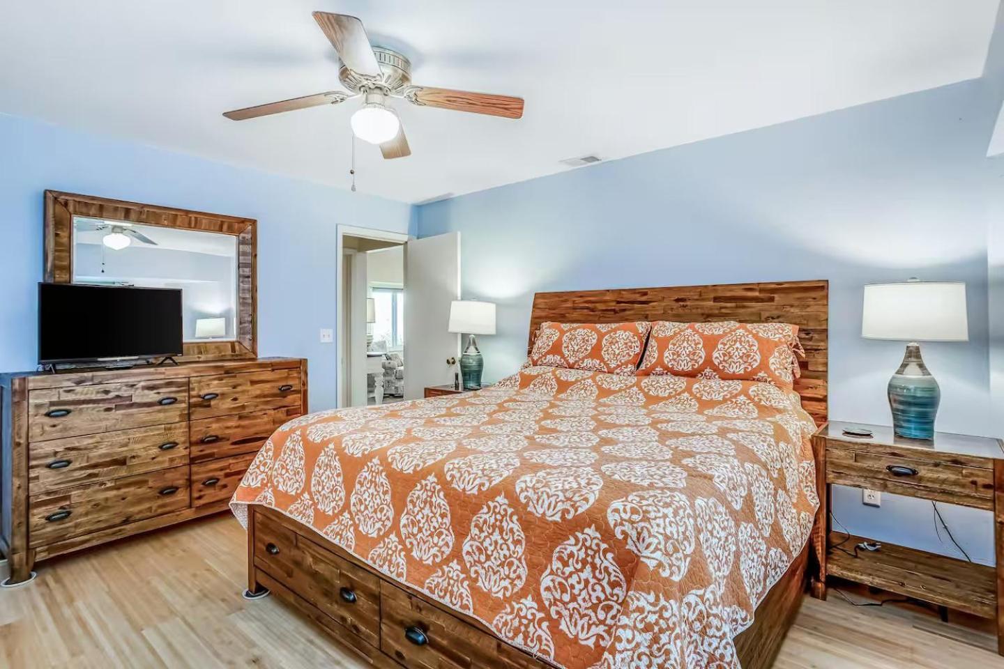 Holiday home Fresh Water Canal, Pet Friendly & Bikes - Coral Cove - Roelens Vacations *
