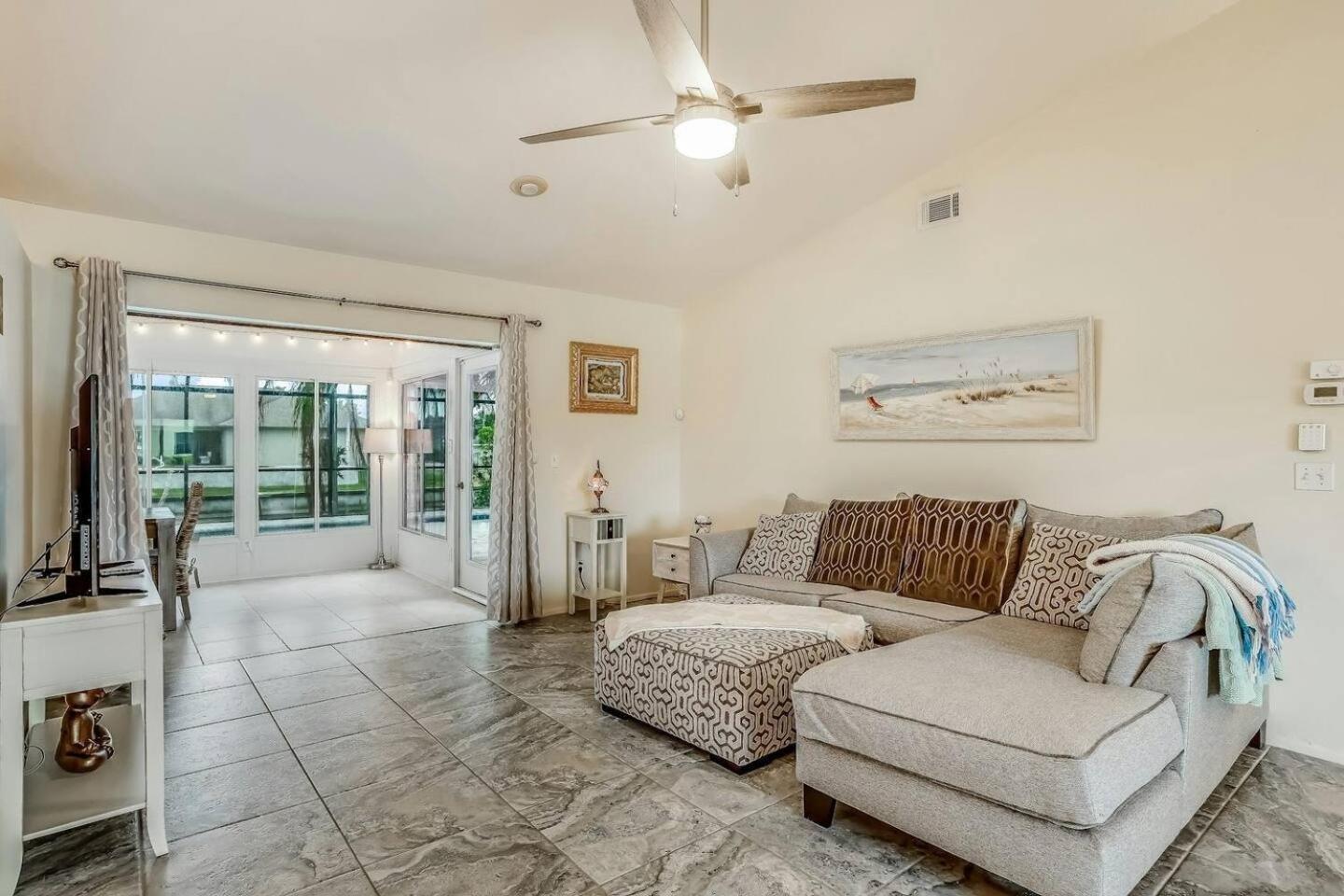 Fresh Water Canal, Pet Friendly & Bikes - Coral Cove - Roelens Vacations *