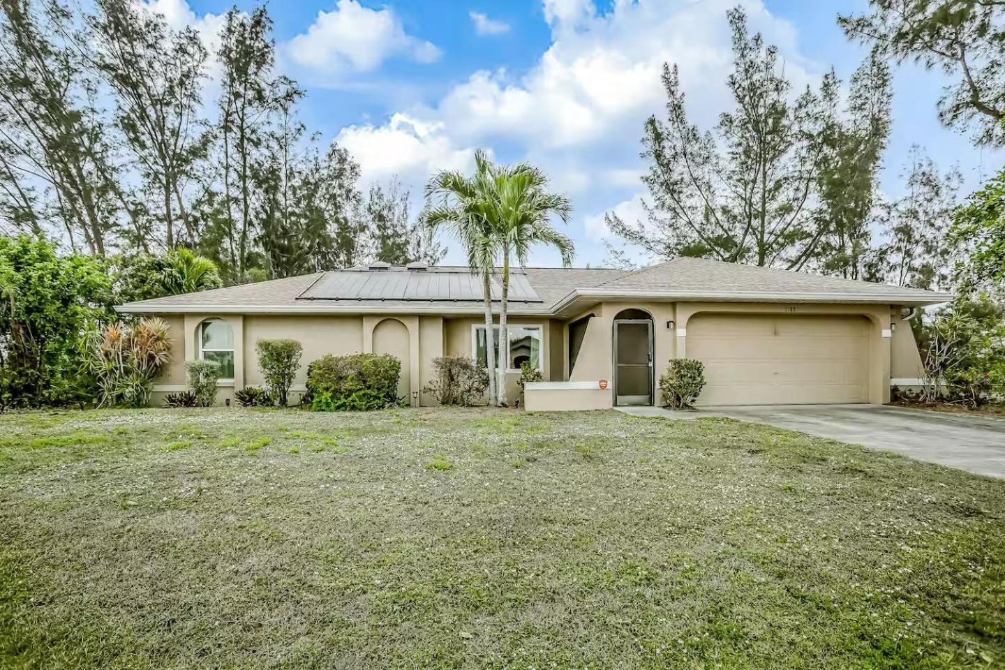 Holiday home Fresh Water Canal, Pet Friendly & Bikes - Coral Cove - Roelens Vacations Cape Coral
