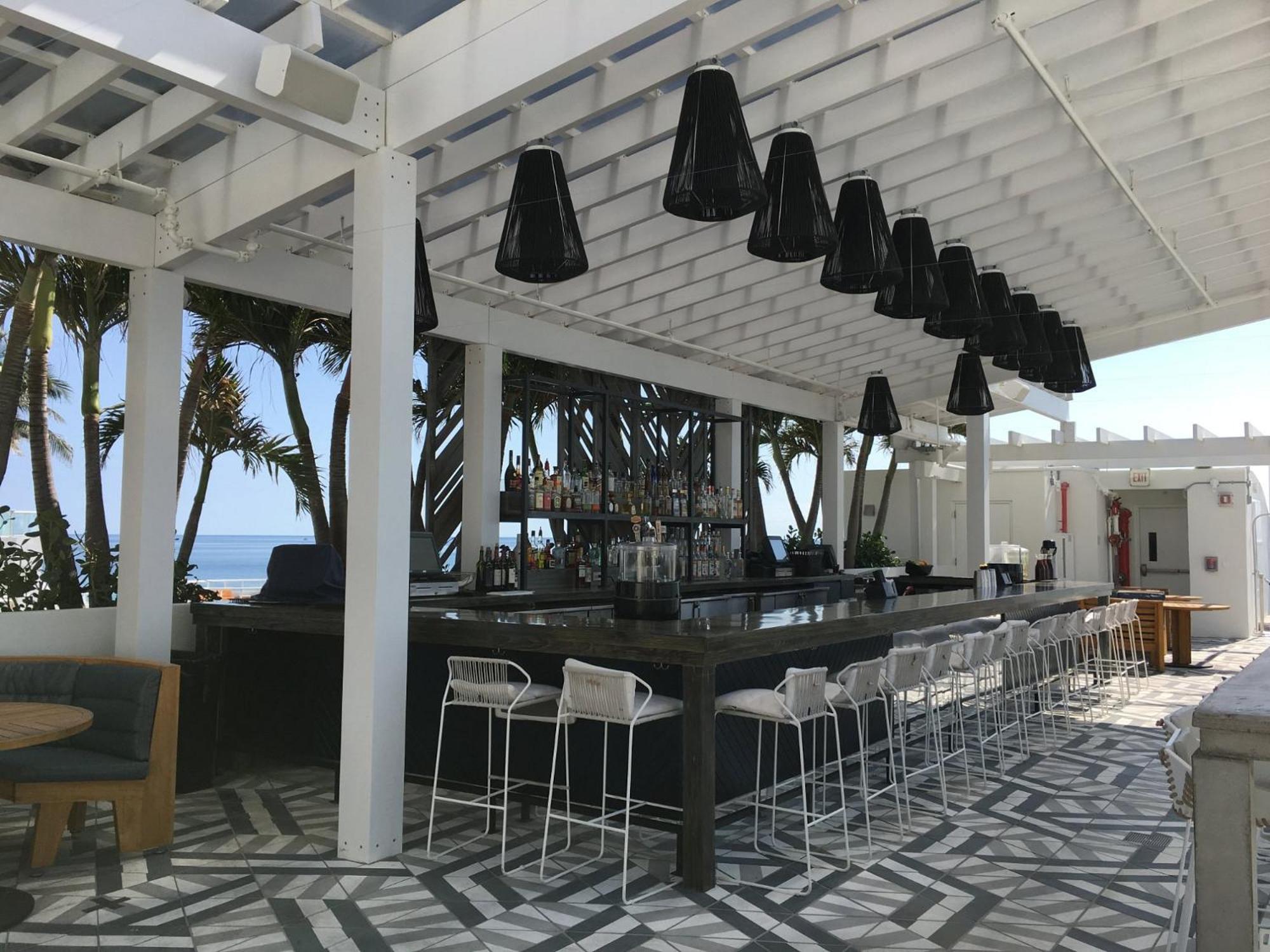 Aparthotel Luxury Beachfront Two Bedroom - W Residences