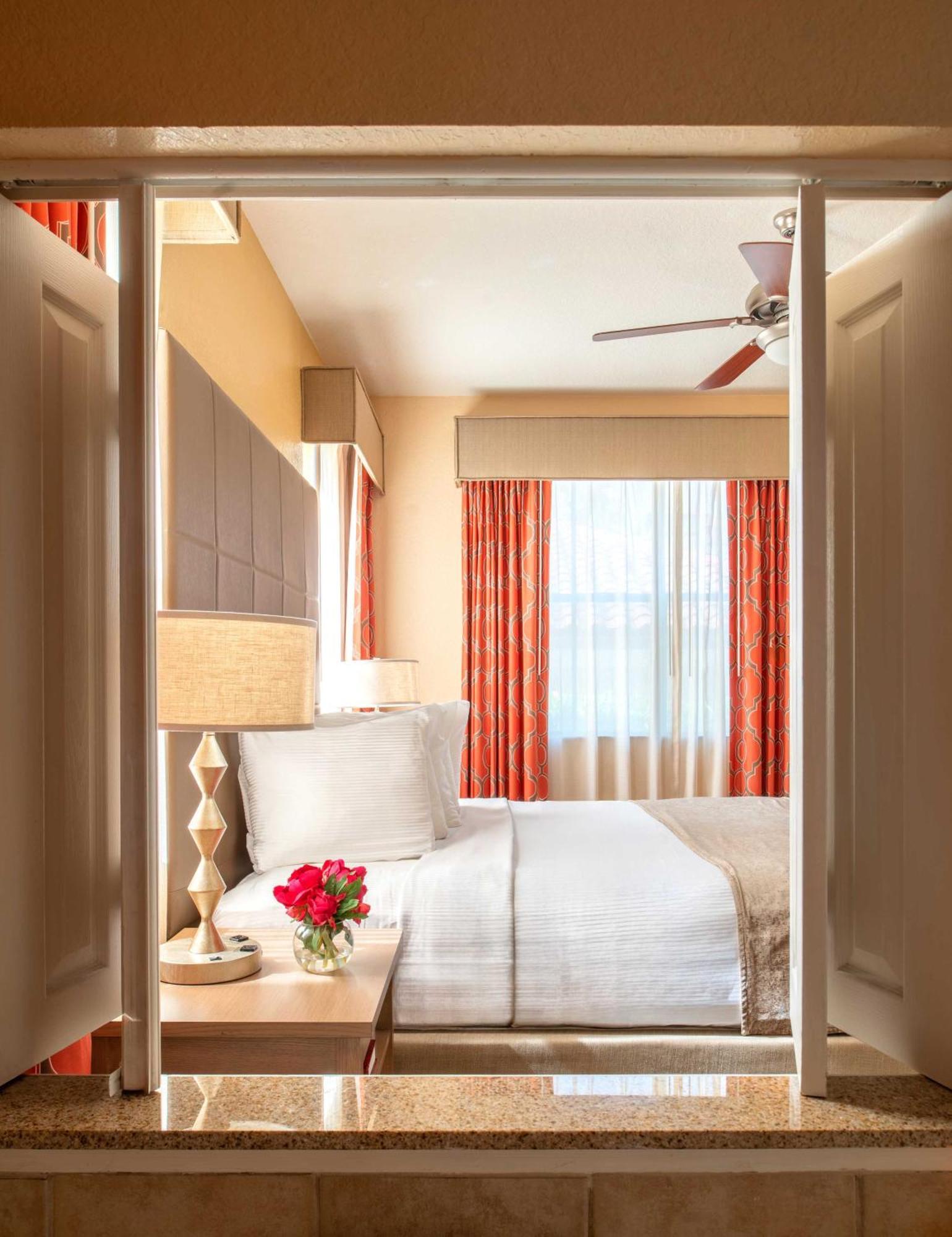 Floridays Orlando Two & Three Bed 4*