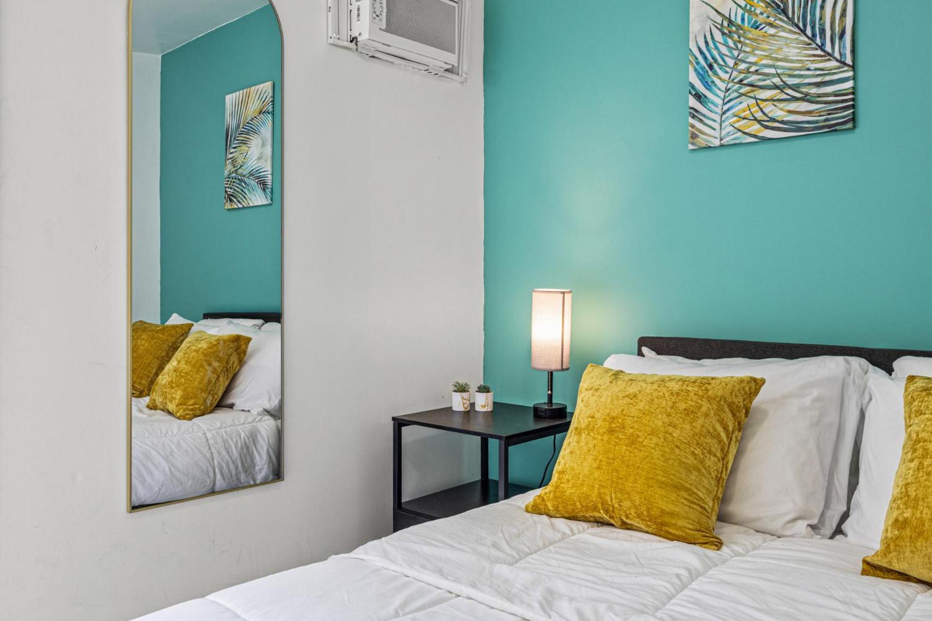 The Vibrant Retreat - With Private Patio * North Miami