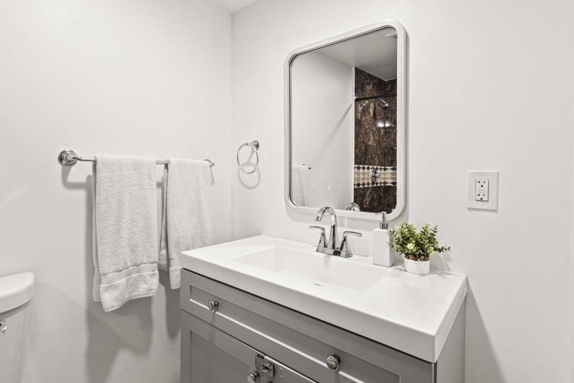 Holiday home The Vibrant Retreat - With Private Patio North Miami
